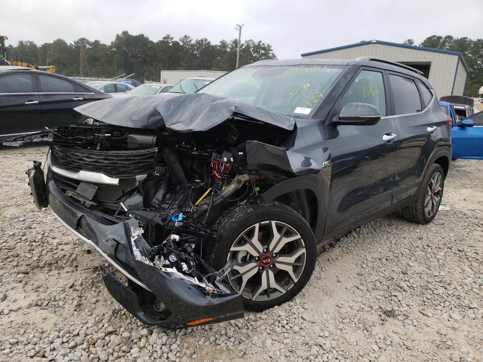 Photo 2 from auction – 2021 KIA SELTOS SX with VIN KNDETCA26M7181312