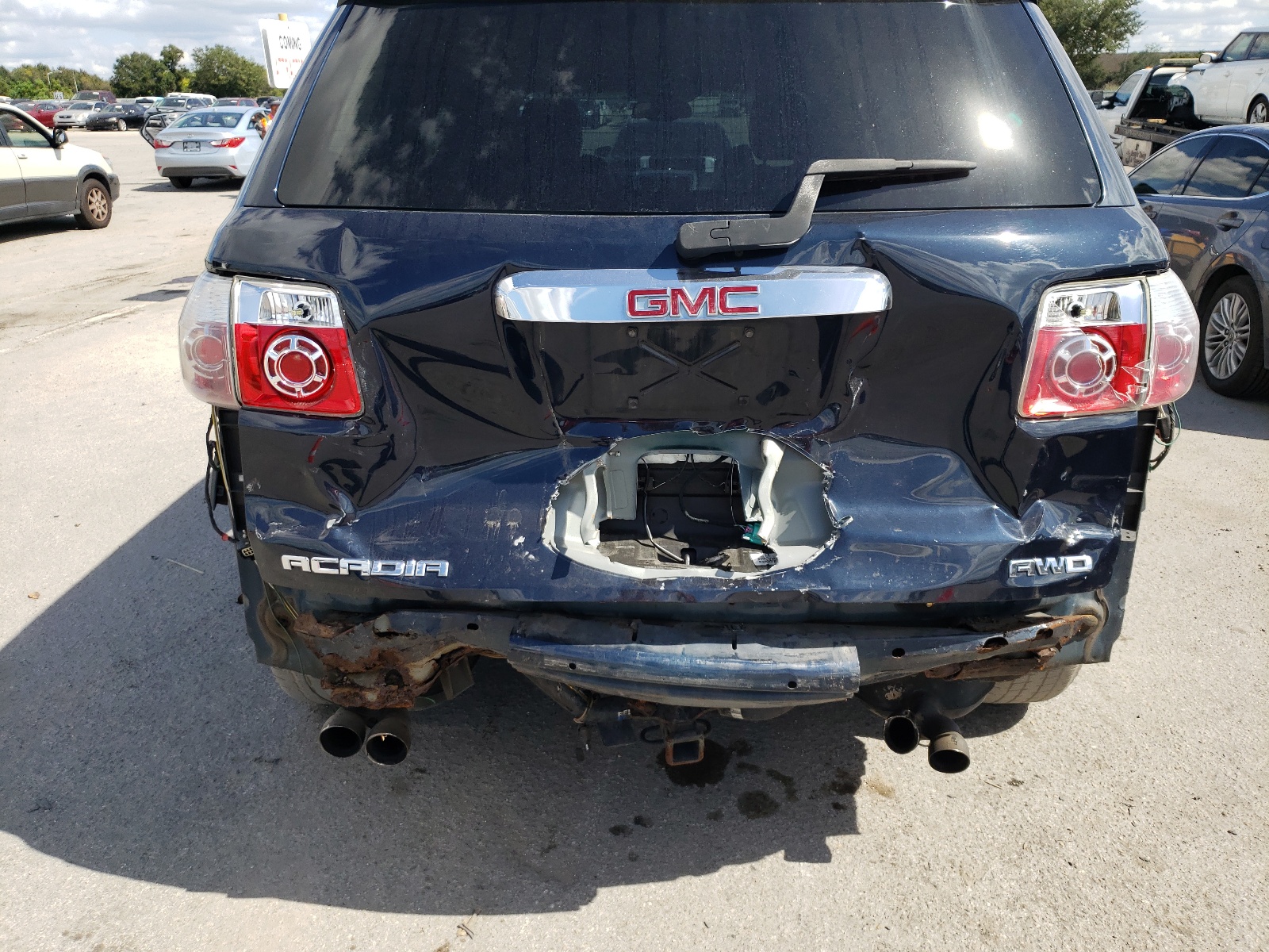 Photo 9 from auction – 2009 GMC ACADIA SLT with VIN 1GKEV23D49J137469