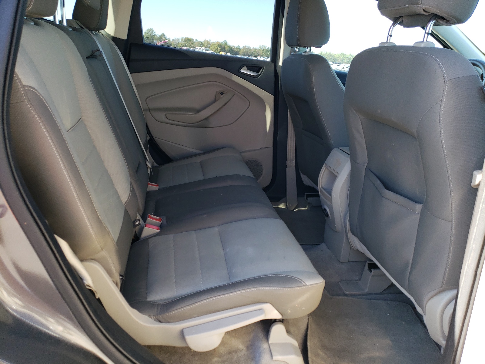 Photo 6 from auction – 2014 FORD ESCAPE SE with VIN 1FMCU0GX3EUB81434