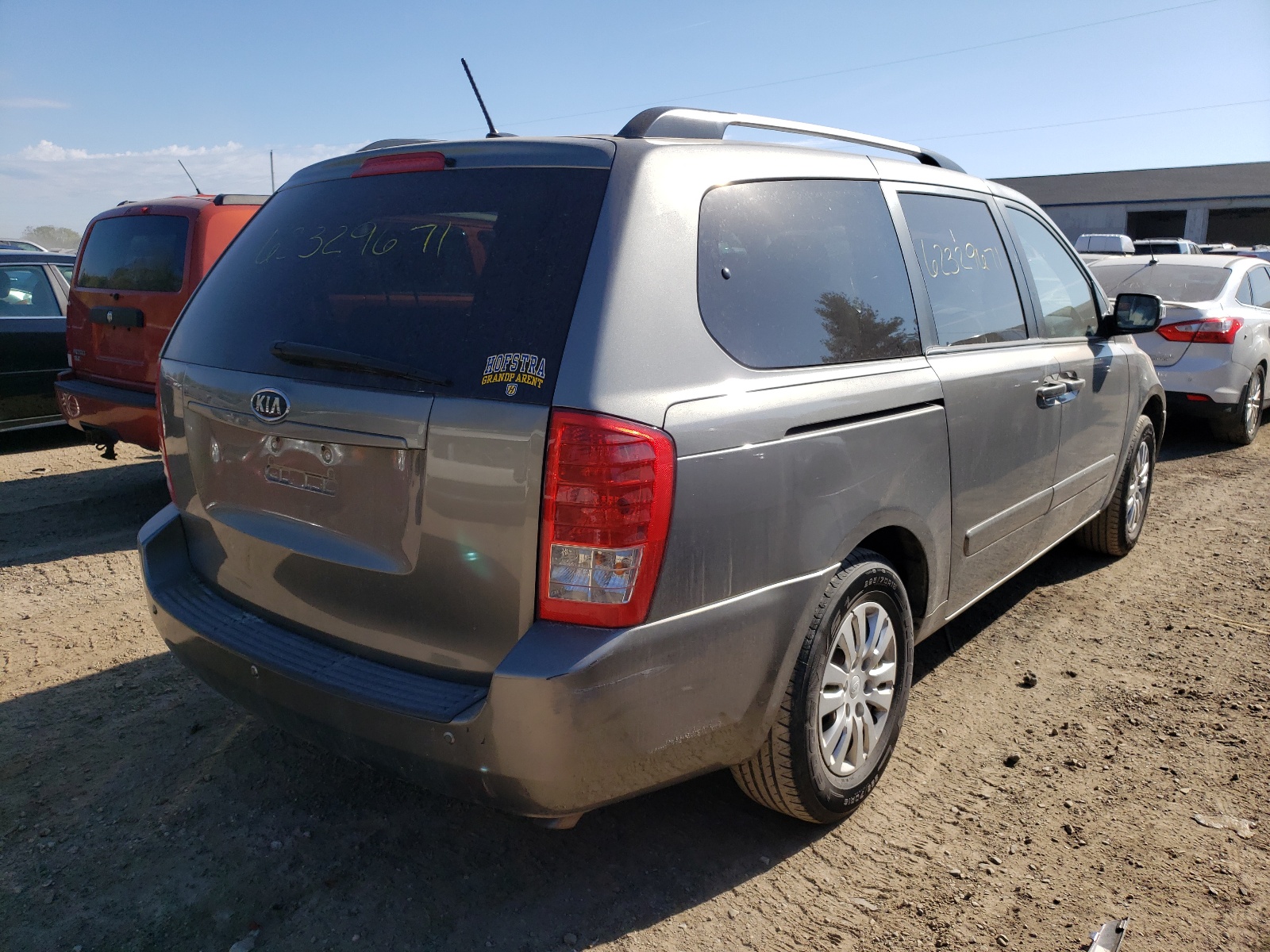 Photo 4 from auction – 2011 KIA SEDONA LX with VIN KNDMG4C79B6414567