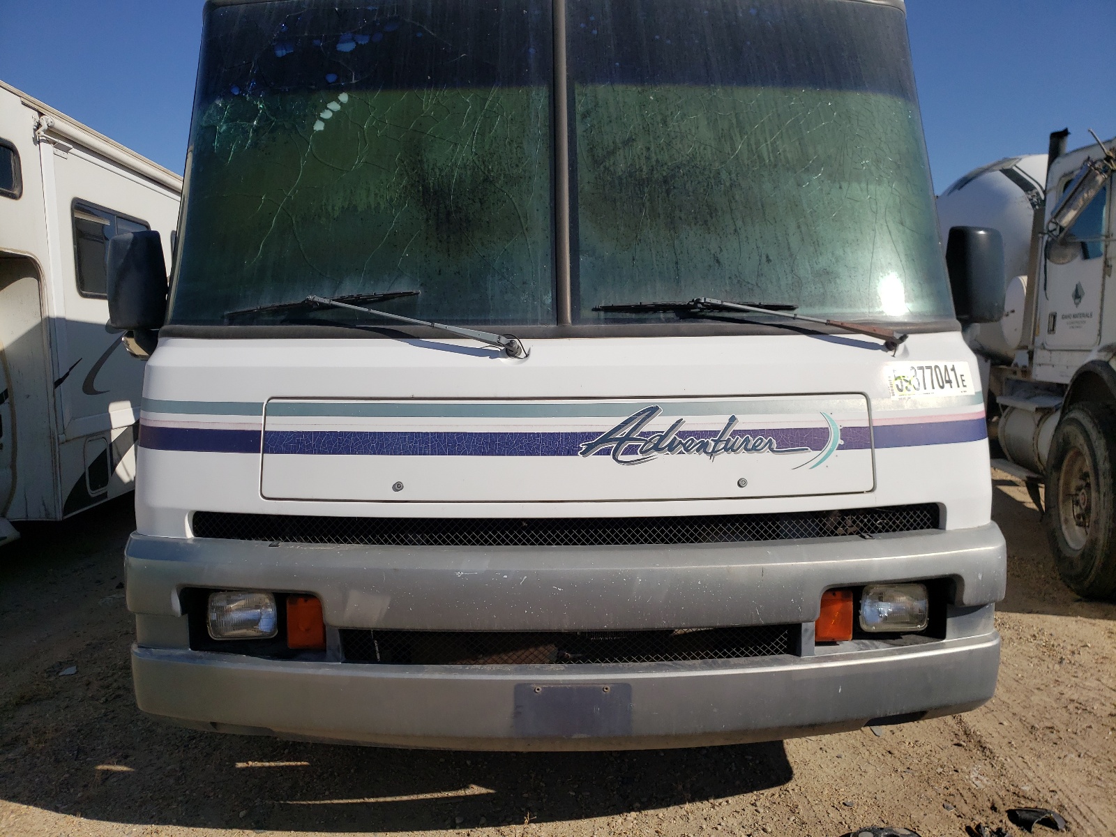 Photo 7 from auction – 1997 CHEVROLET P30 with VIN 1GBLP37J5V3306551