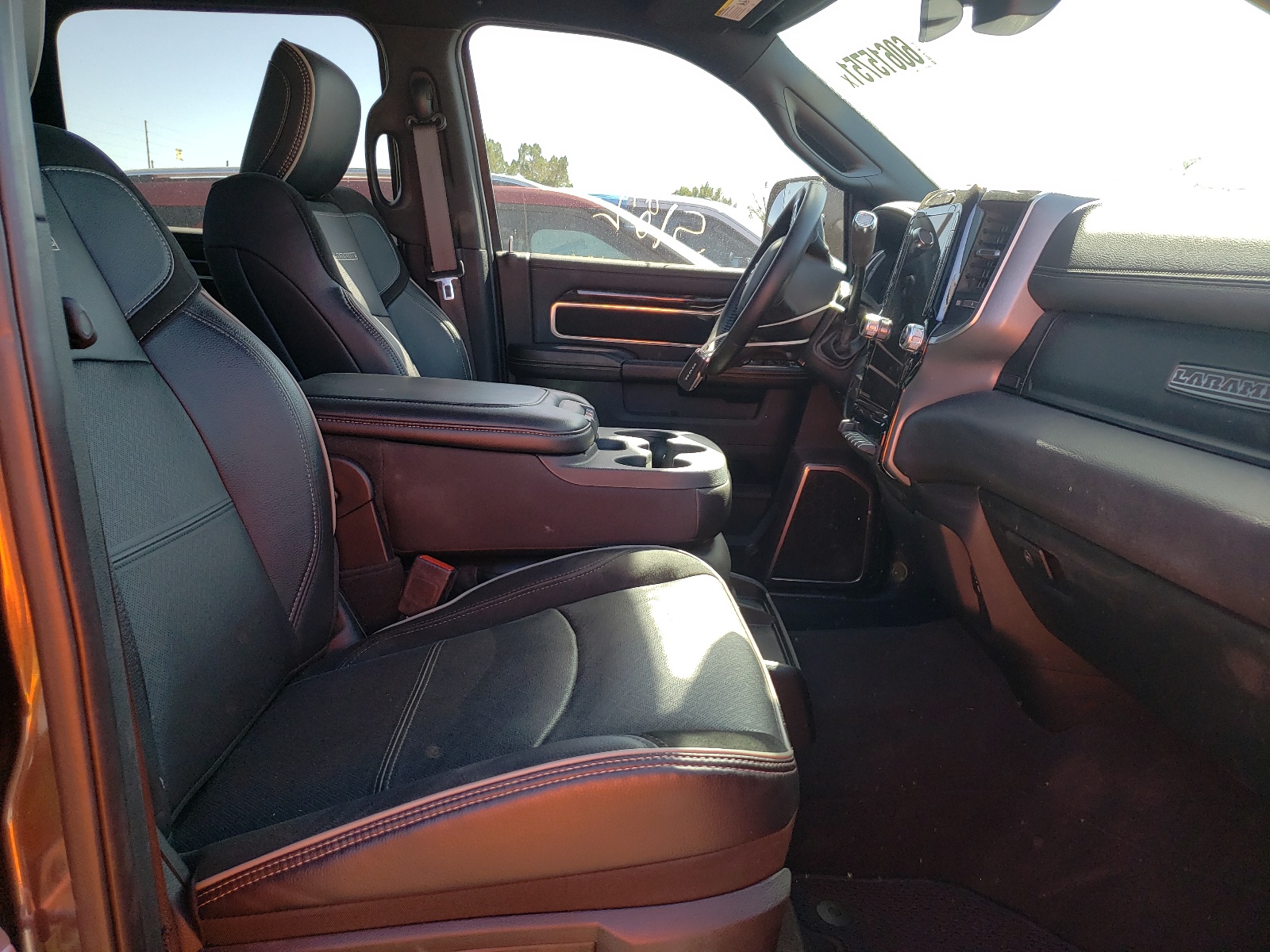 Photo 5 from auction – 2021 RAM 2500 LARAM with VIN 3C6UR5FL5MG560742