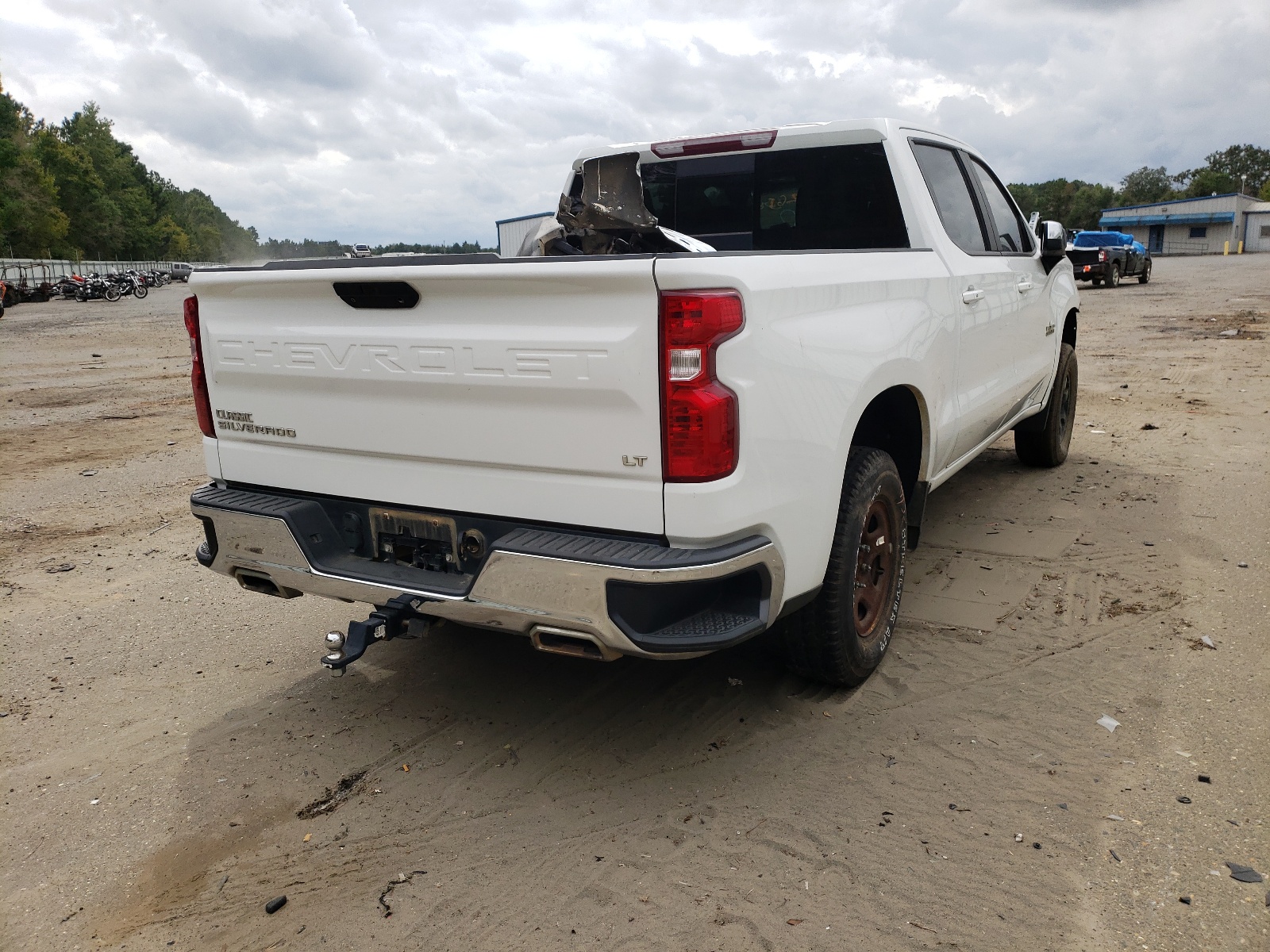 Photo 4 from auction – 2019 CHEVROLET SILVERADO with VIN 3GCUYDED4KG172656