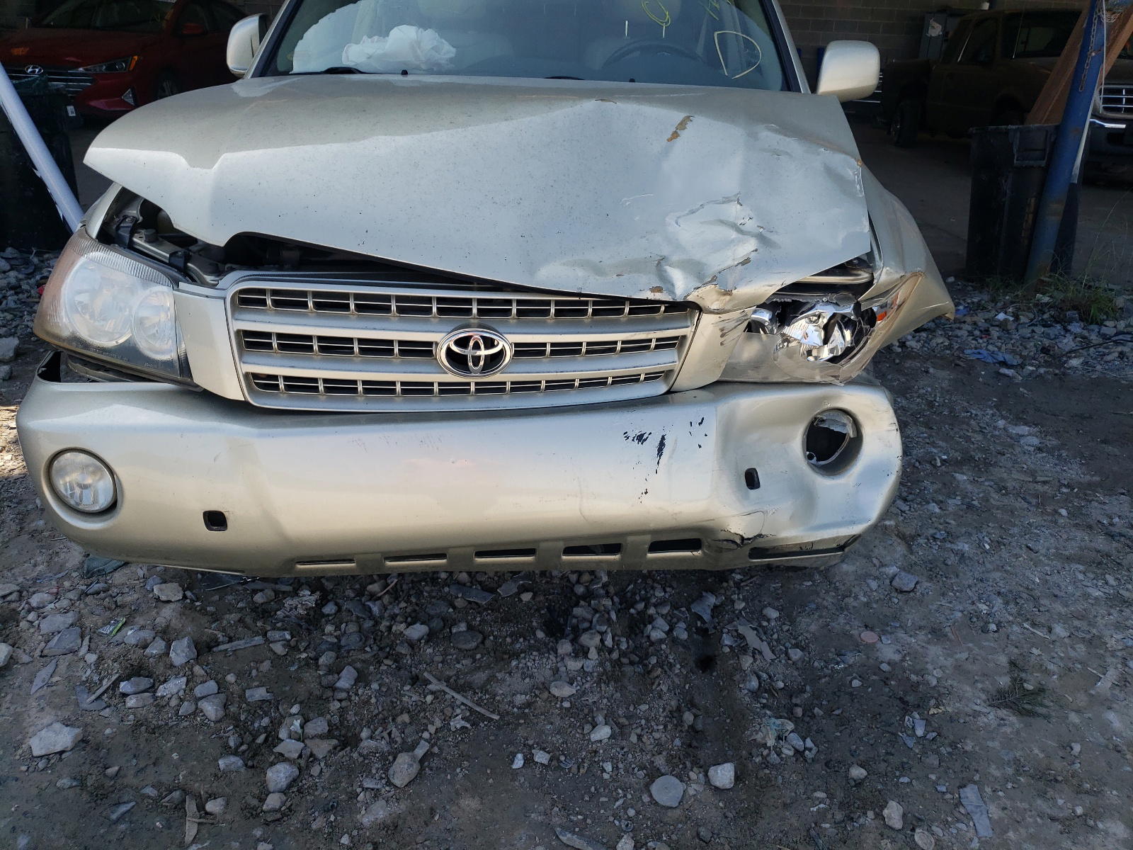 Photo 9 from auction – 2003 TOYOTA HIGHLANDER with VIN JTEGF21A130104979