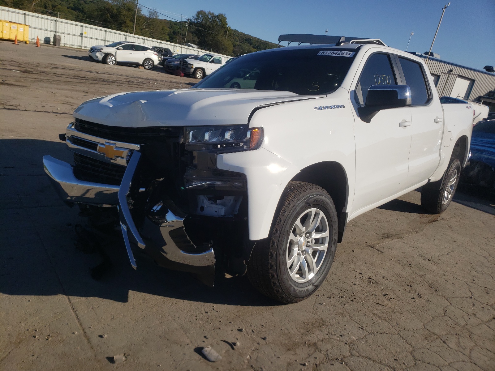 Photo 2 from auction – 2021 CHEVROLET SILVERADO with VIN 1GCUYDED3MZ330102