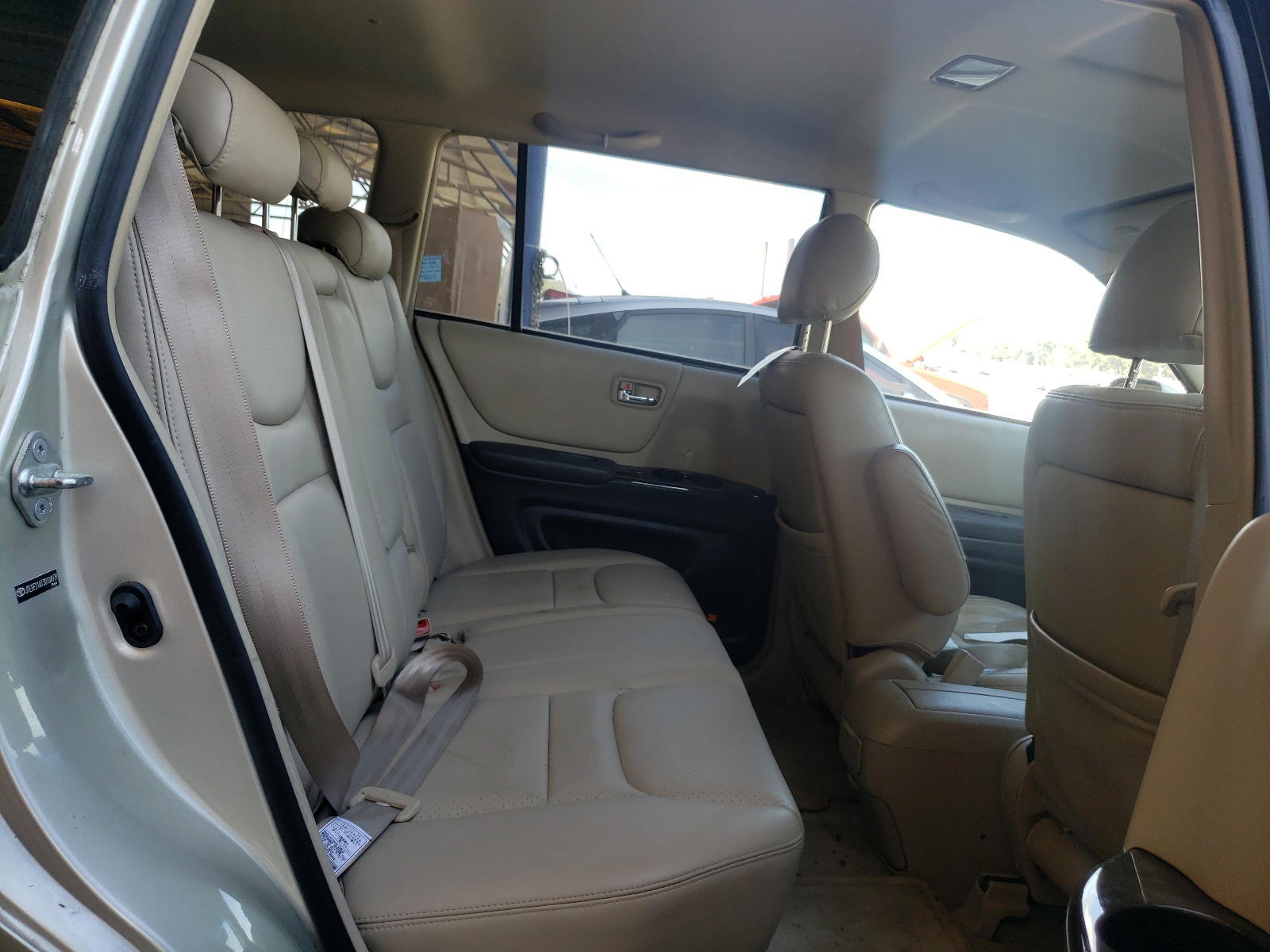Photo 6 from auction – 2003 TOYOTA HIGHLANDER with VIN JTEGF21A130104979