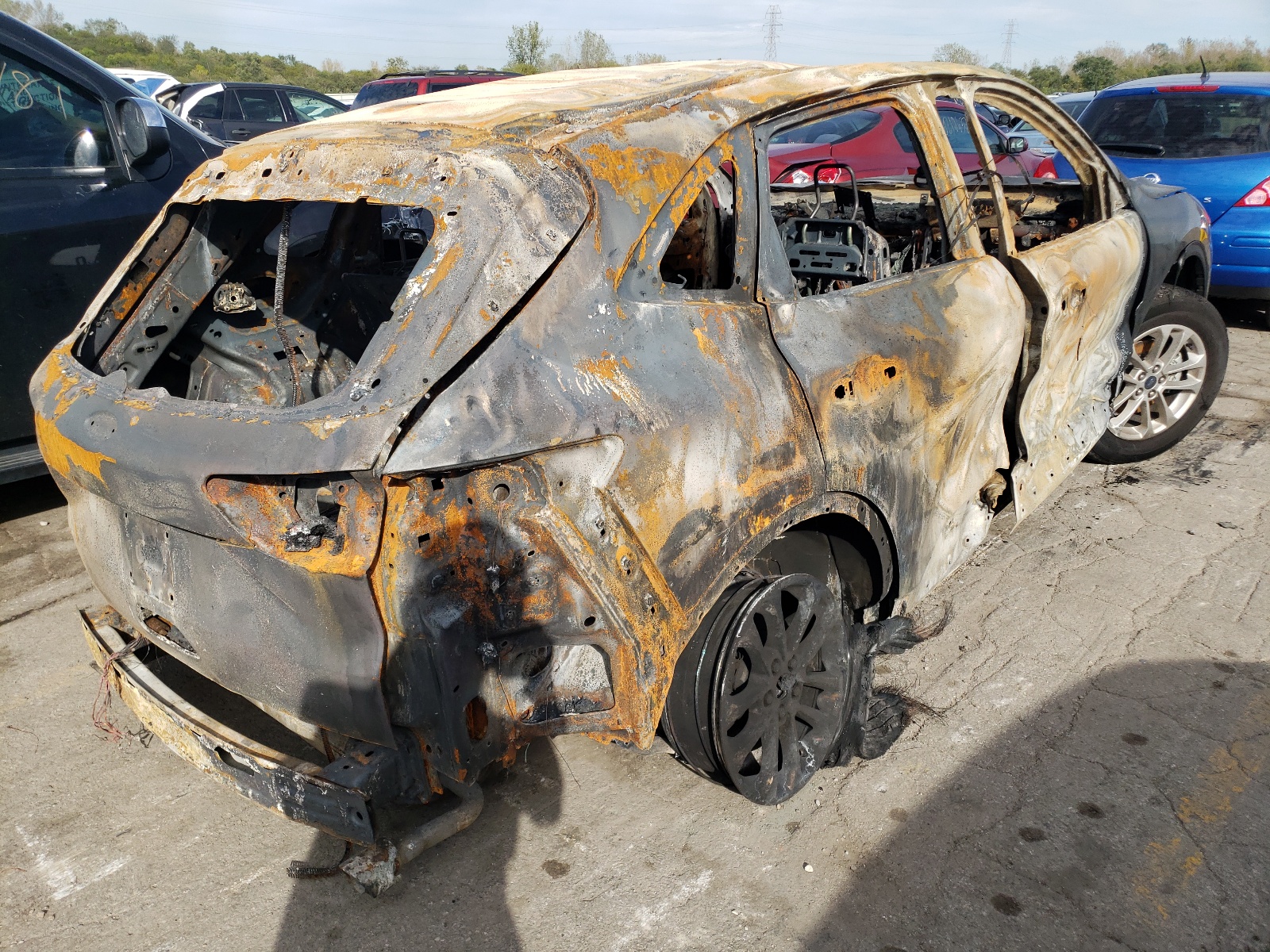 Photo 4 from auction – 2021 FORD ESCAPE SE with VIN 1FMCU0G62MUA49772