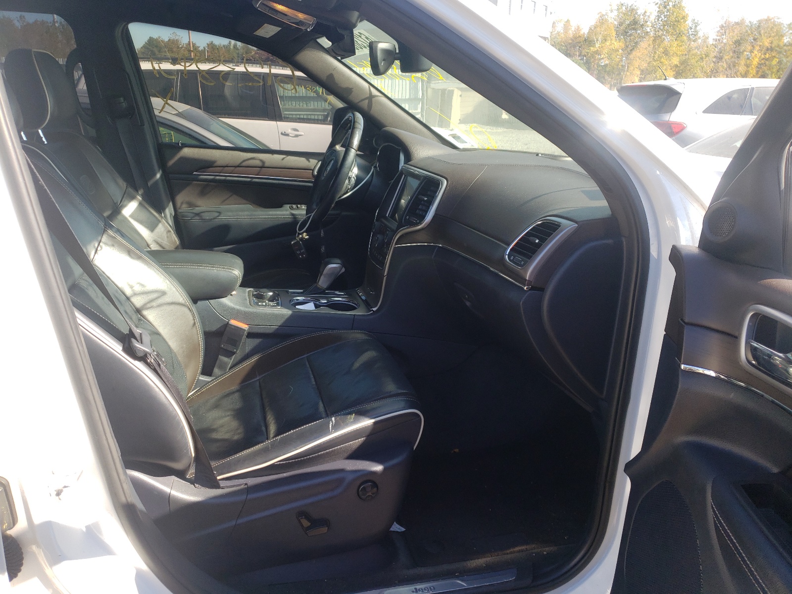 Photo 5 from auction – 2017 JEEP GRAND CHER with VIN 1C4RJFCG1HC728923