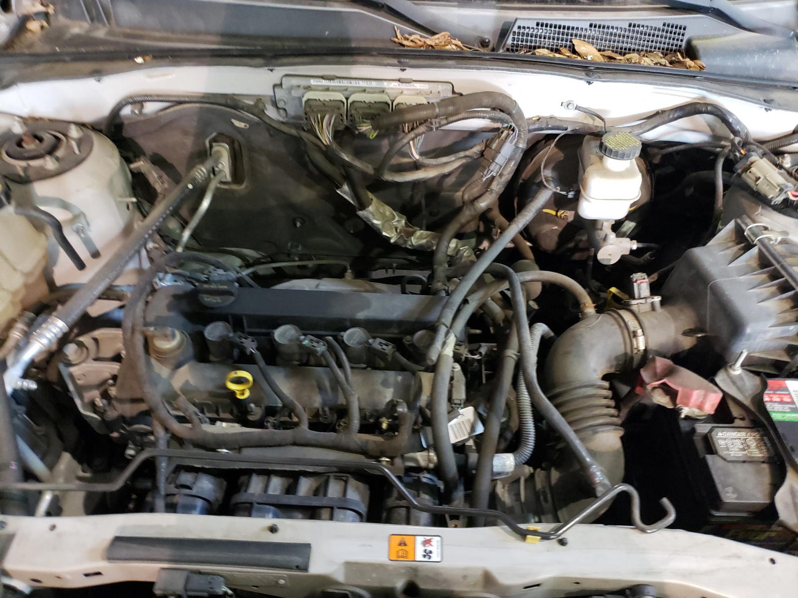 Photo 12 from auction – 2011 FORD ESCAPE XLT with VIN 1FMCU0D78BKA85942