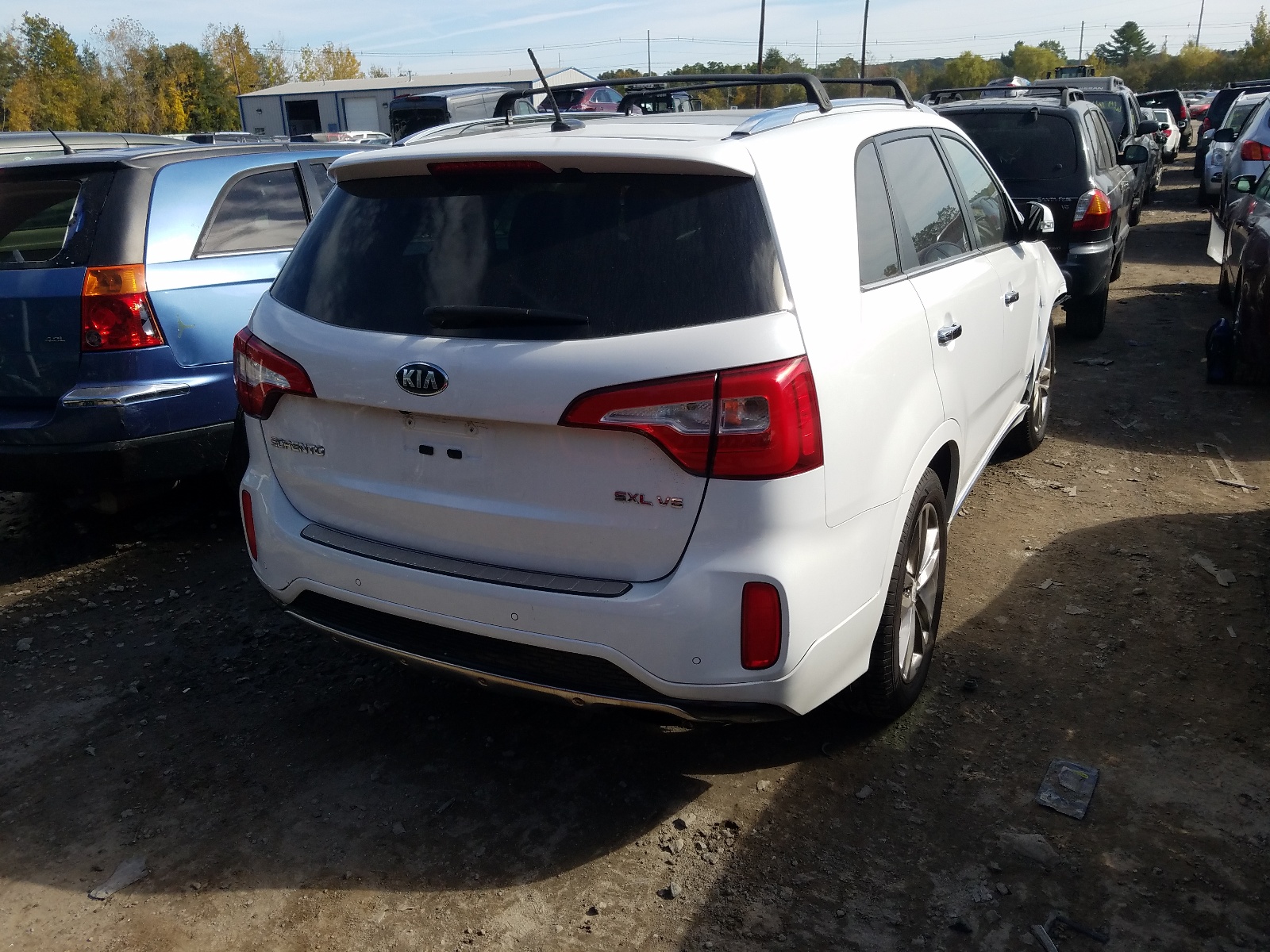 Photo 4 from auction – 2015 KIA SORENTO SX with VIN 5XYKWDA72FG618255