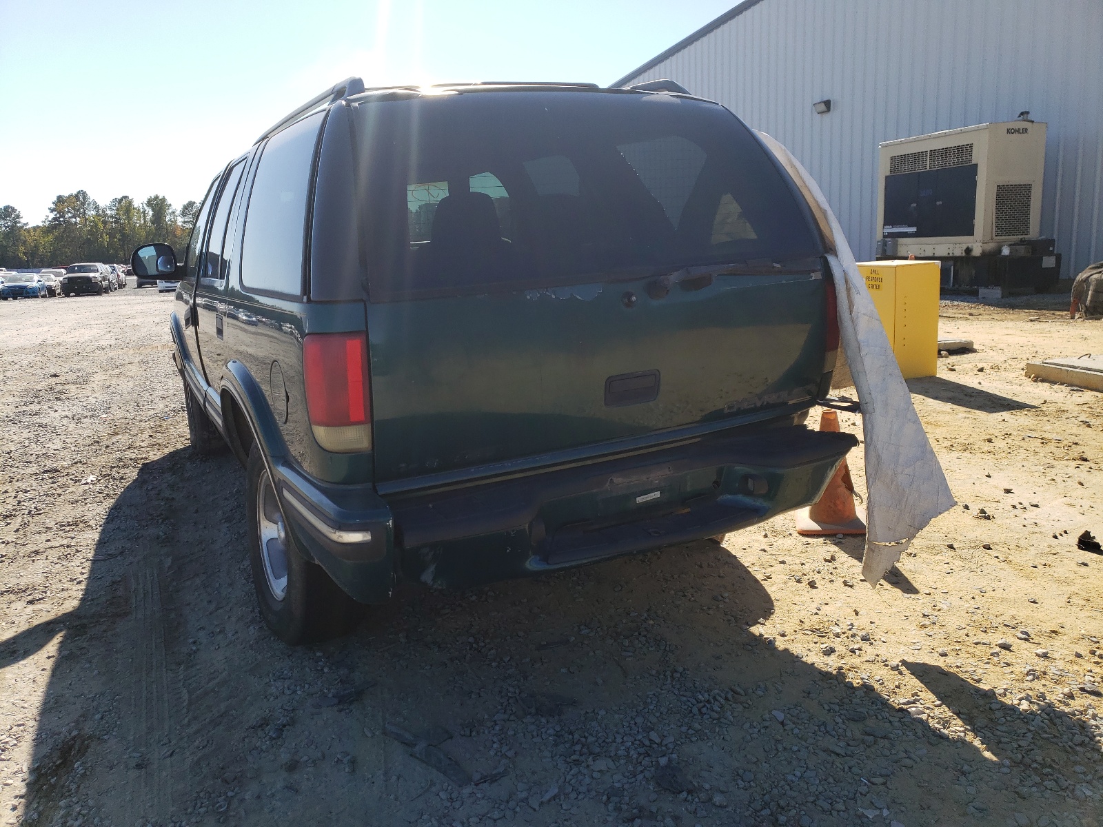 Photo 3 from auction – 1998 CHEVROLET BLAZER with VIN 1GNCS13W6W2112173