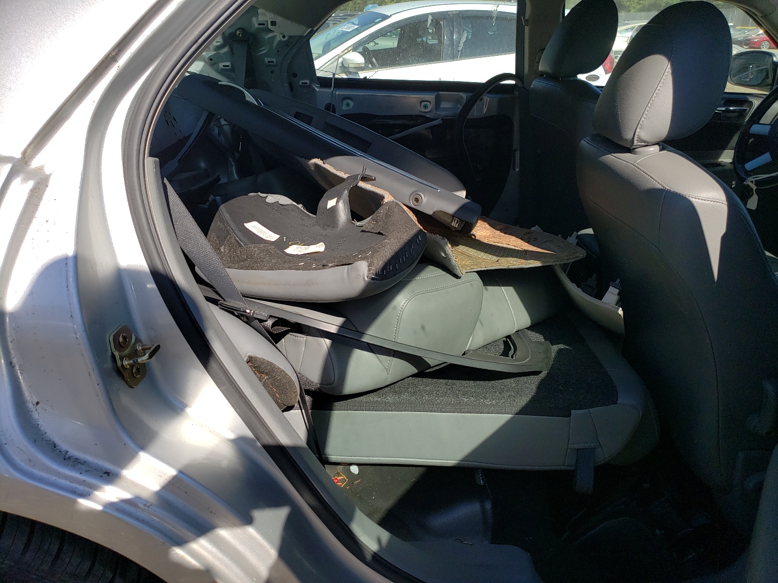 Photo 6 from auction – 2005 CHRYSLER 300 TOURIN with VIN 2C3JA53G85H690966