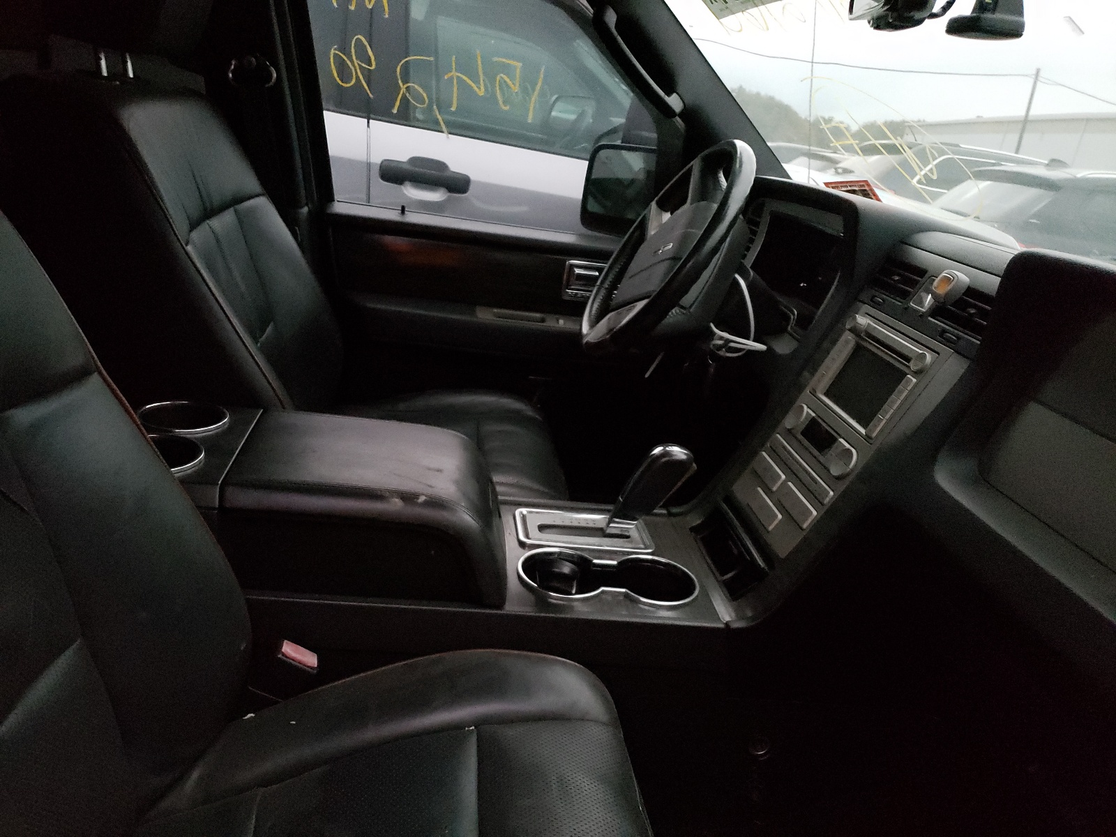 Photo 5 from auction – 2007 LINCOLN NAVIGATOR with VIN 5LMFU28597LJ19435