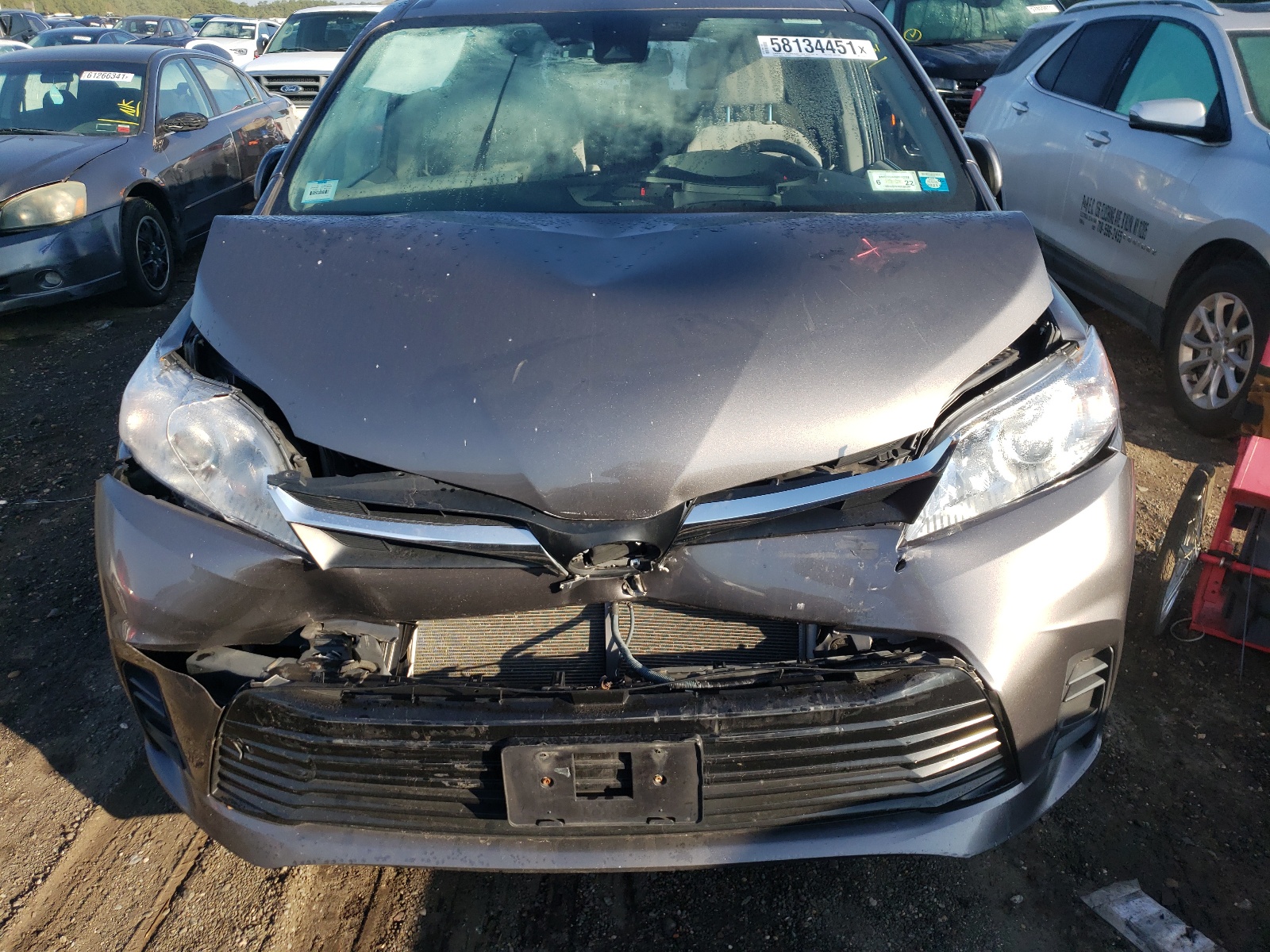 Photo 7 from auction – 2020 TOYOTA SIENNA LE with VIN 5TDKZ3DC3LS024007