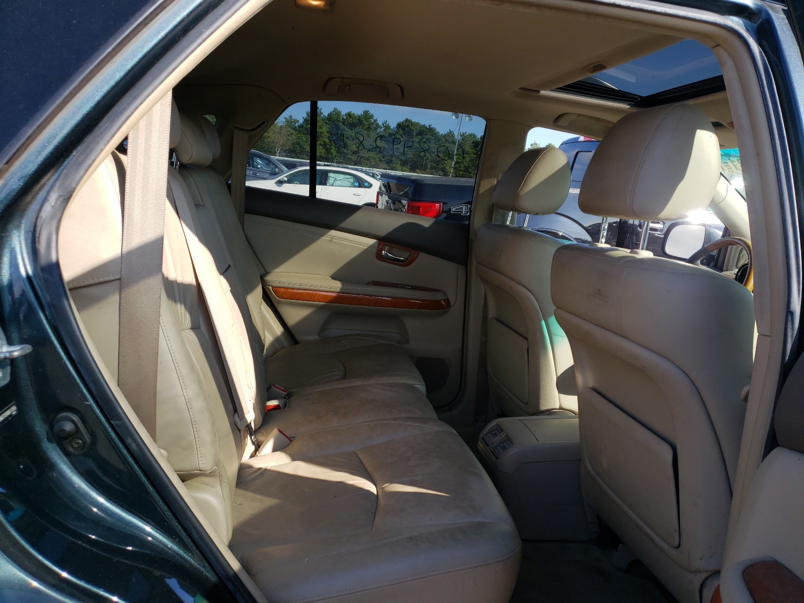 Photo 6 from auction – 2004 LEXUS RX 330 with VIN JTJHA31U540017656