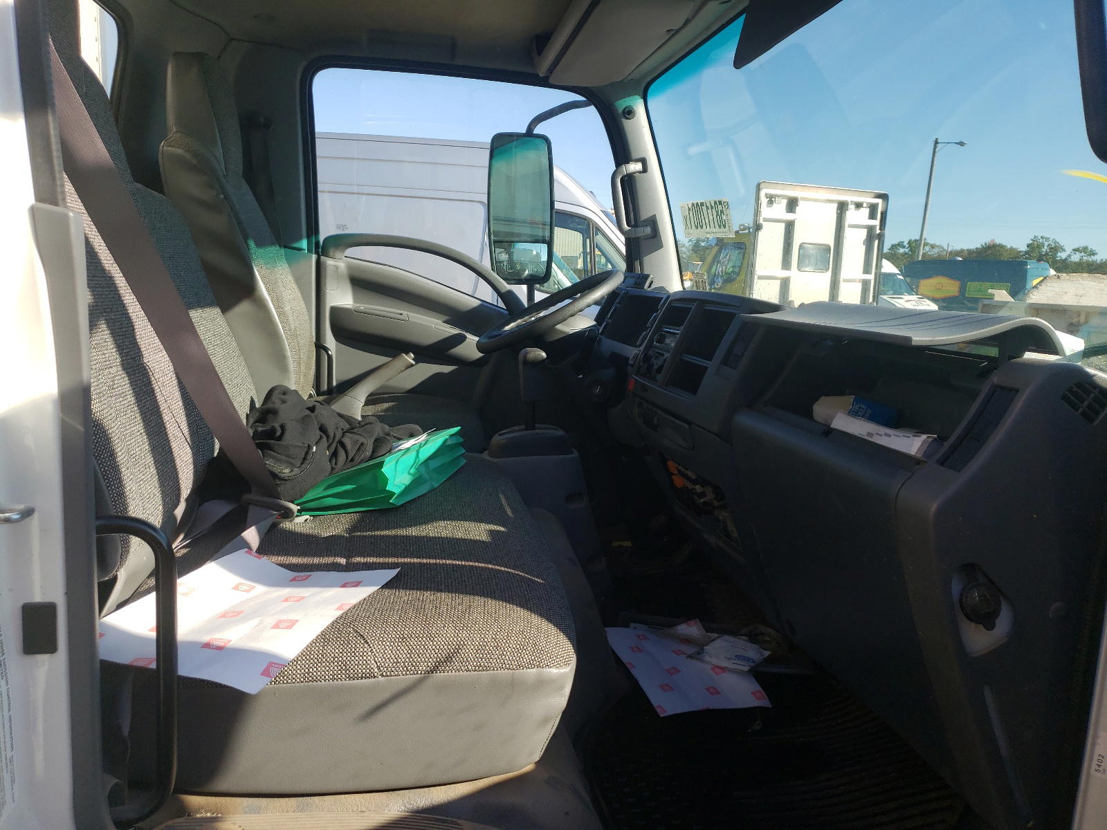 Photo 5 from auction – 2017 ISUZU NPR HD with VIN 54DC4W1B0HS807697