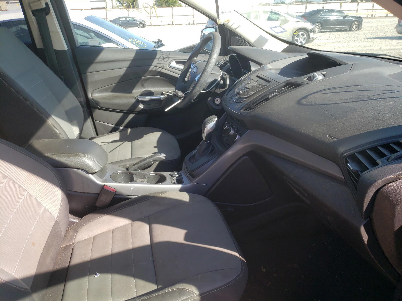 Photo 5 from auction – 2016 FORD ESCAPE SE with VIN 1FMCU0G92GUA31867