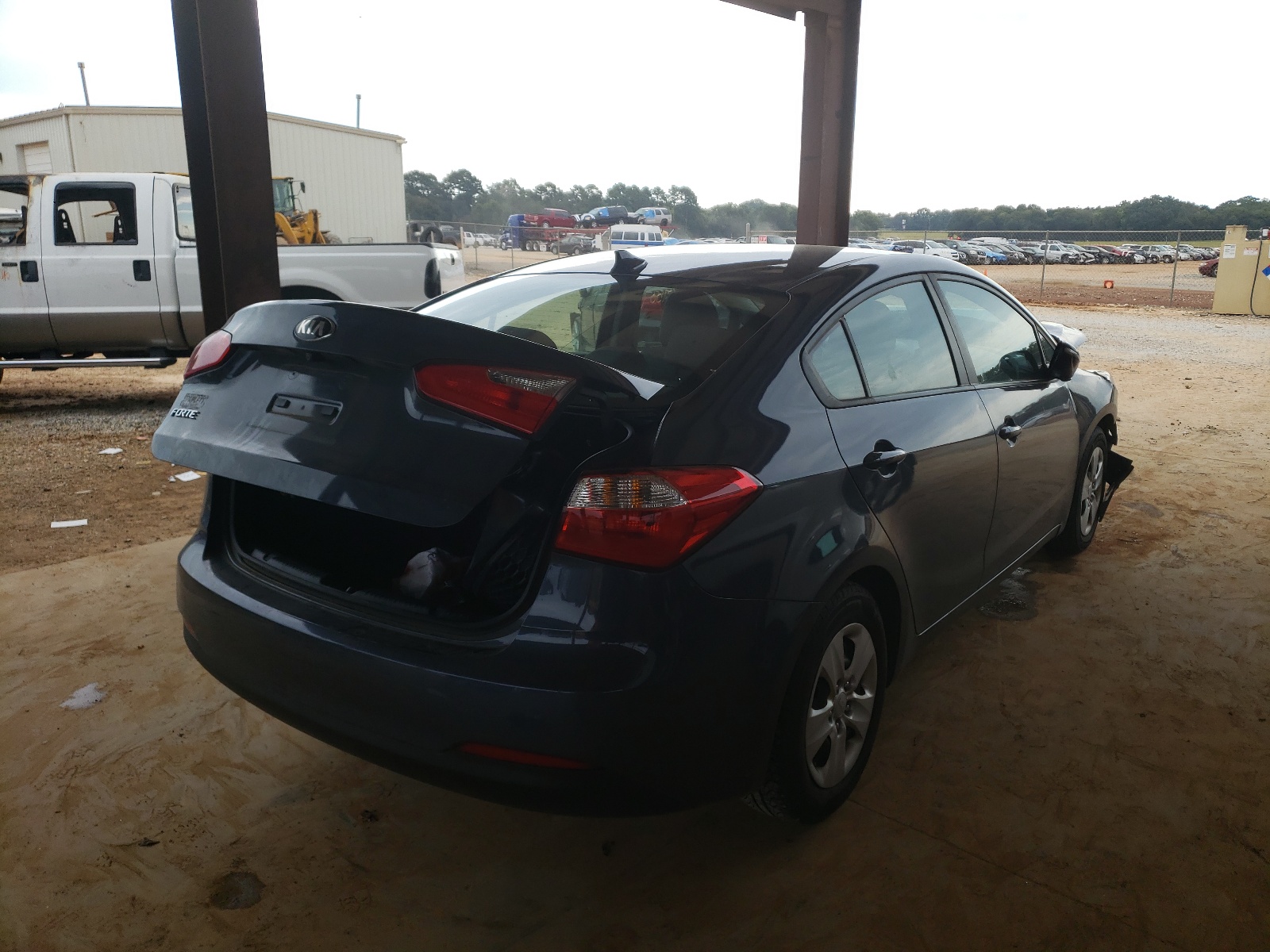 Photo 4 from auction – 2016 KIA FORTE LX with VIN KNAFX4A64G5594473