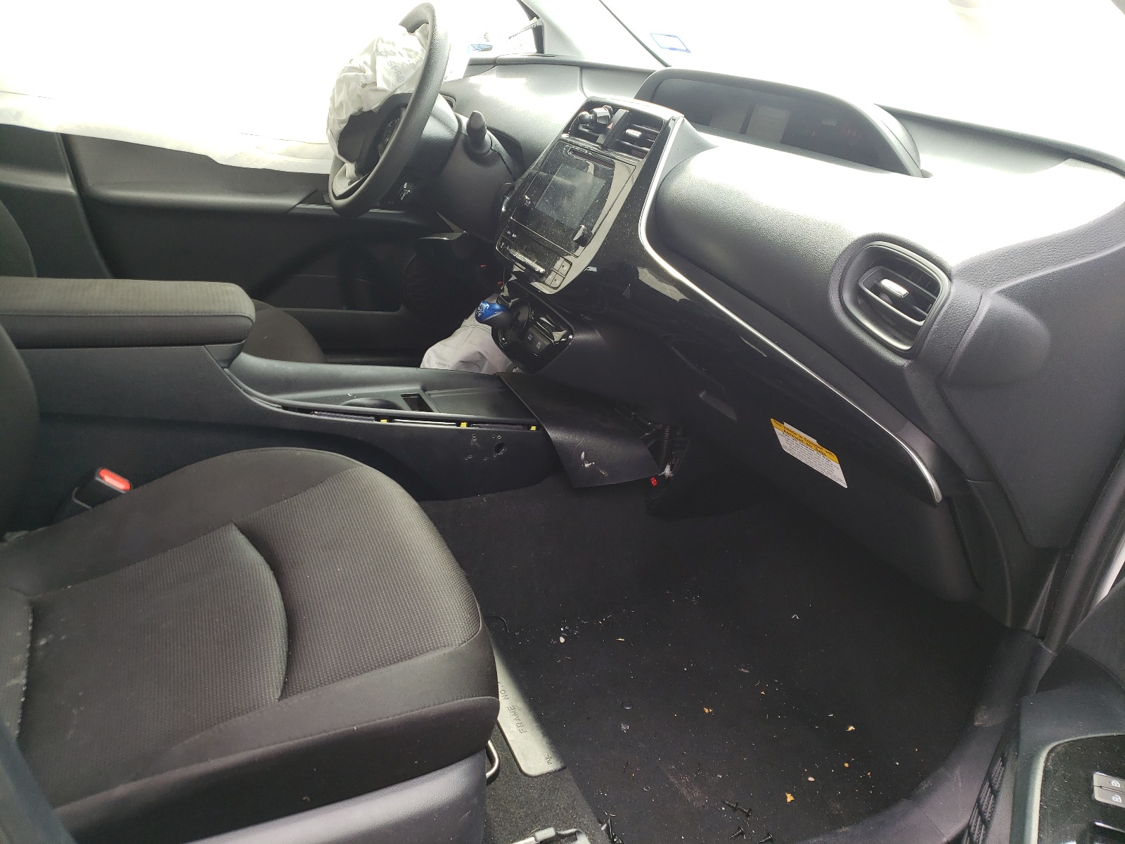Photo 5 from auction – 2019 TOYOTA PRIUS with VIN JTDKARFUXK3094118