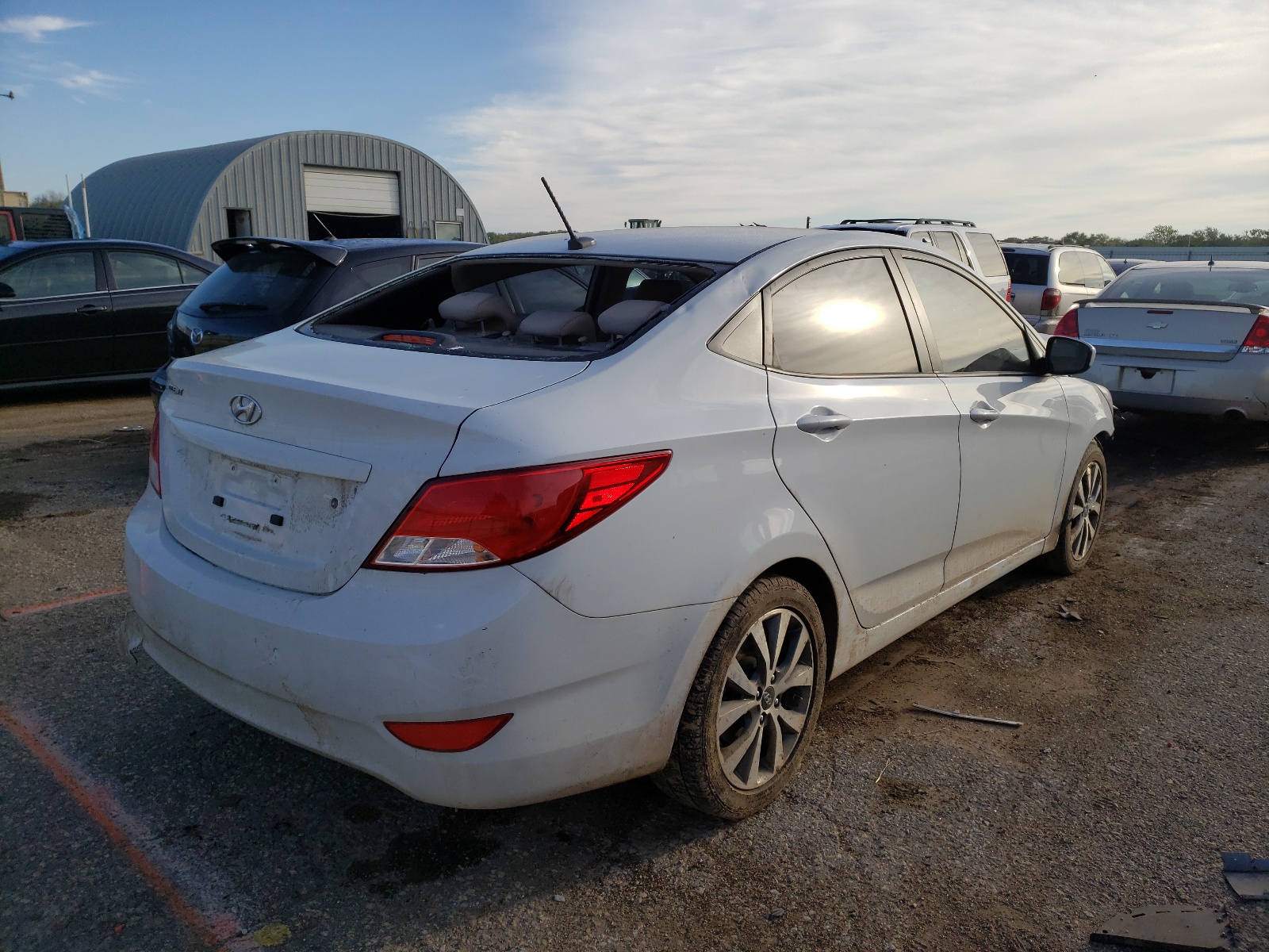 Photo 4 from auction – 2017 HYUNDAI ACCENT SE with VIN KMHCT4AE9HU379683