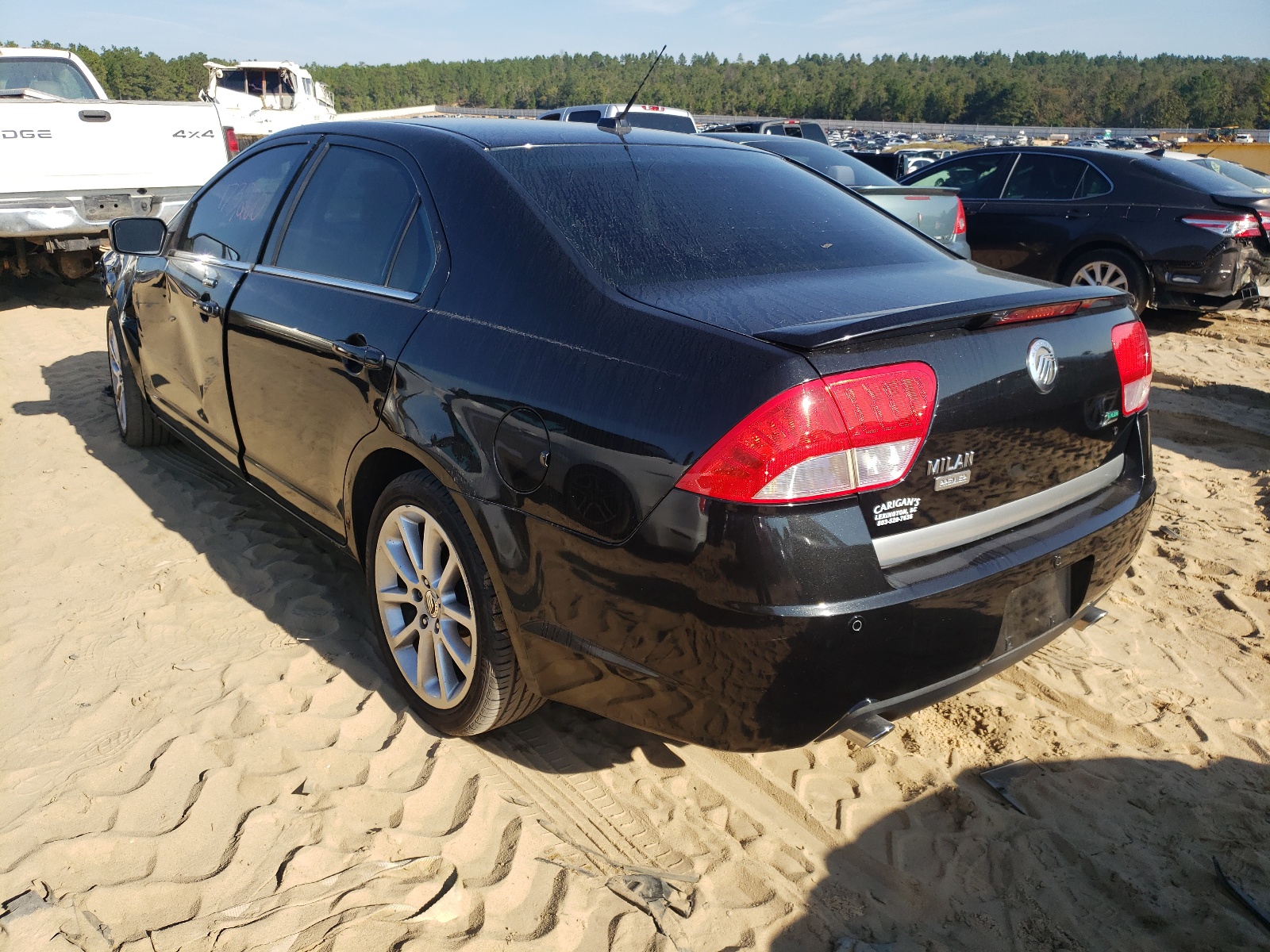Photo 3 from auction – 2010 MERCURY MILAN PREM with VIN 3MEHM0JG2AR664996