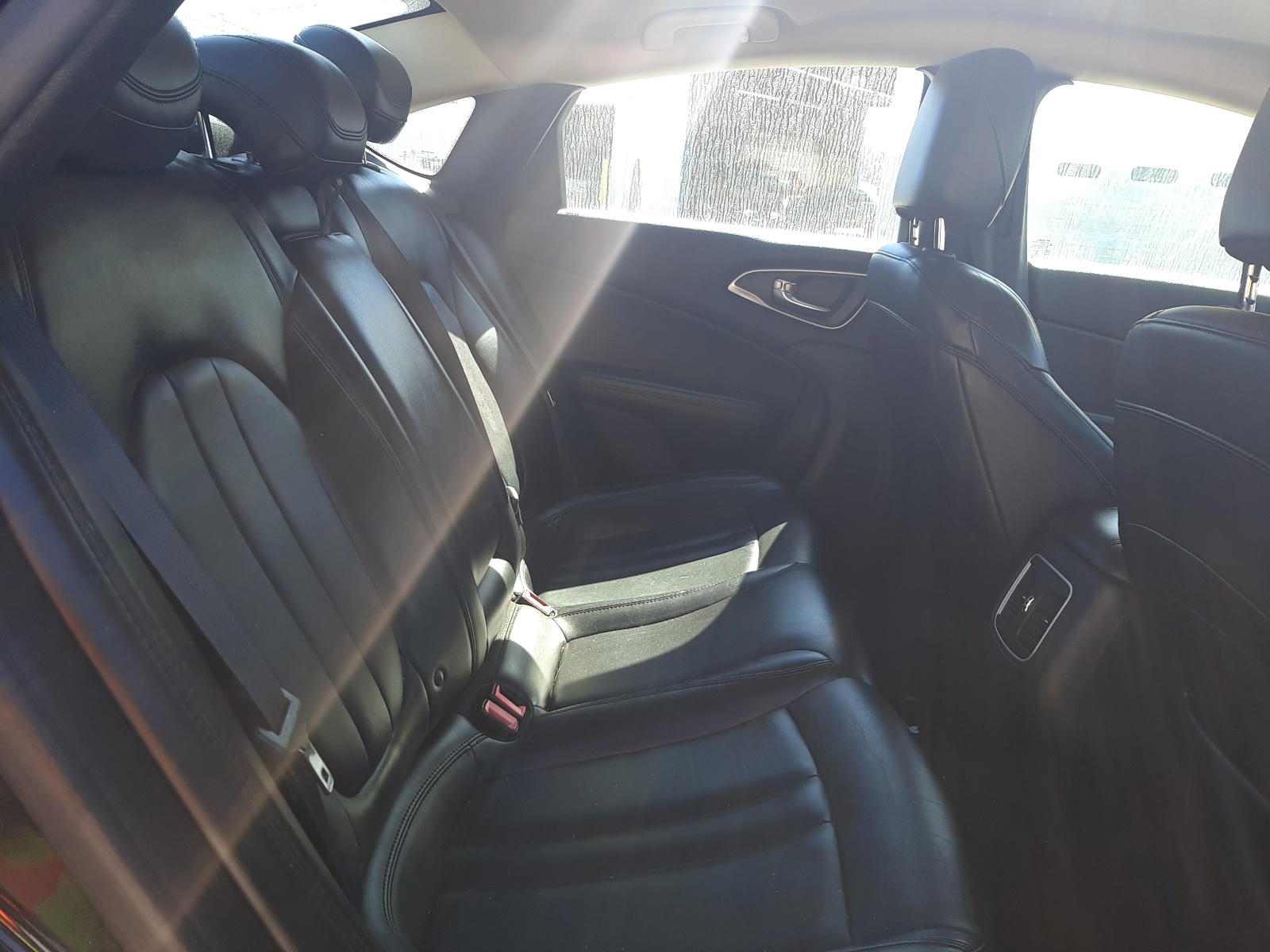 Photo 6 from auction – 2015 CHRYSLER 200 C with VIN 1C3CCCCB2FN548648