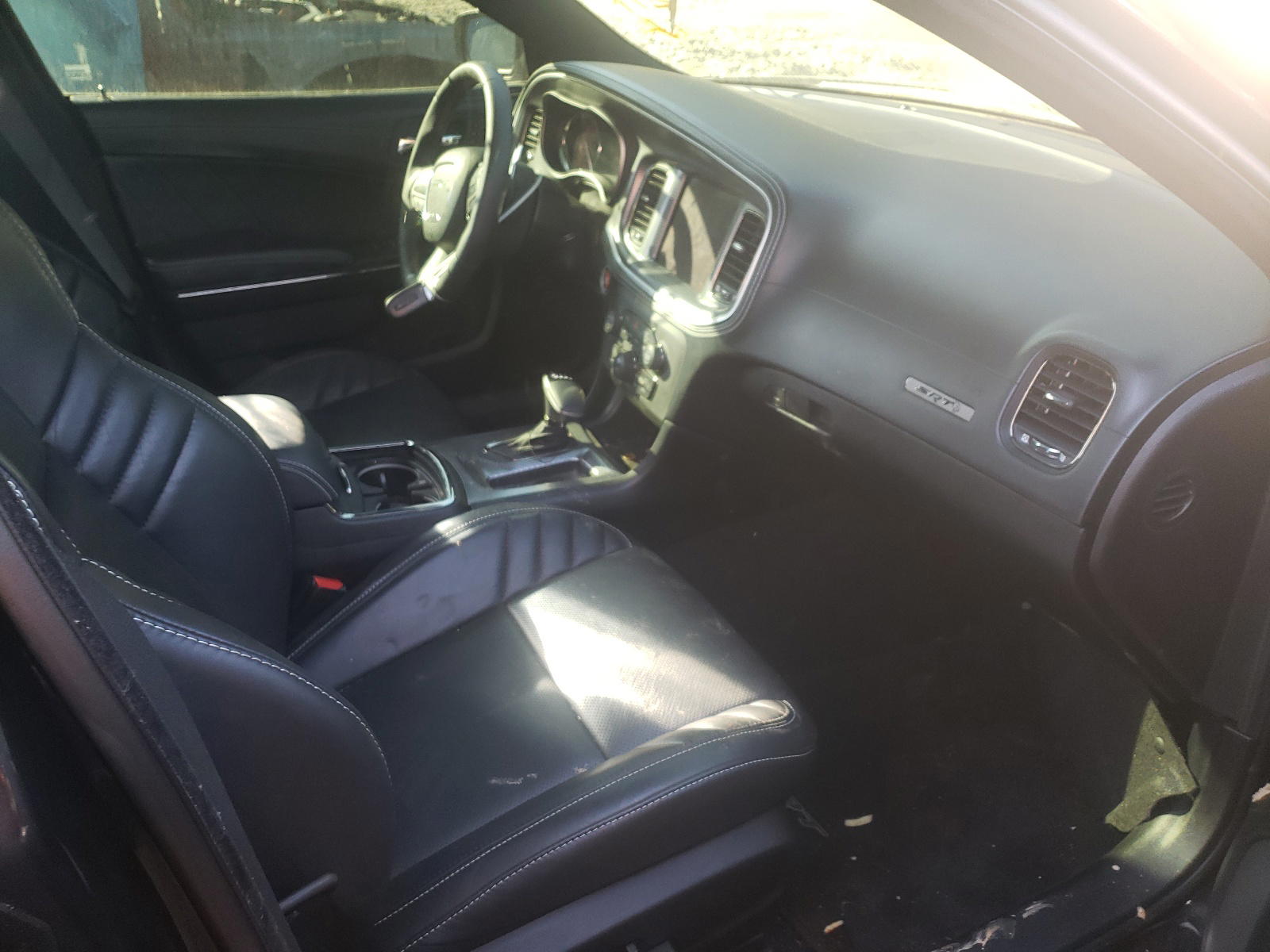 Photo 5 from auction – 2019 DODGE CHARGER SR with VIN 2C3CDXL98KH535083