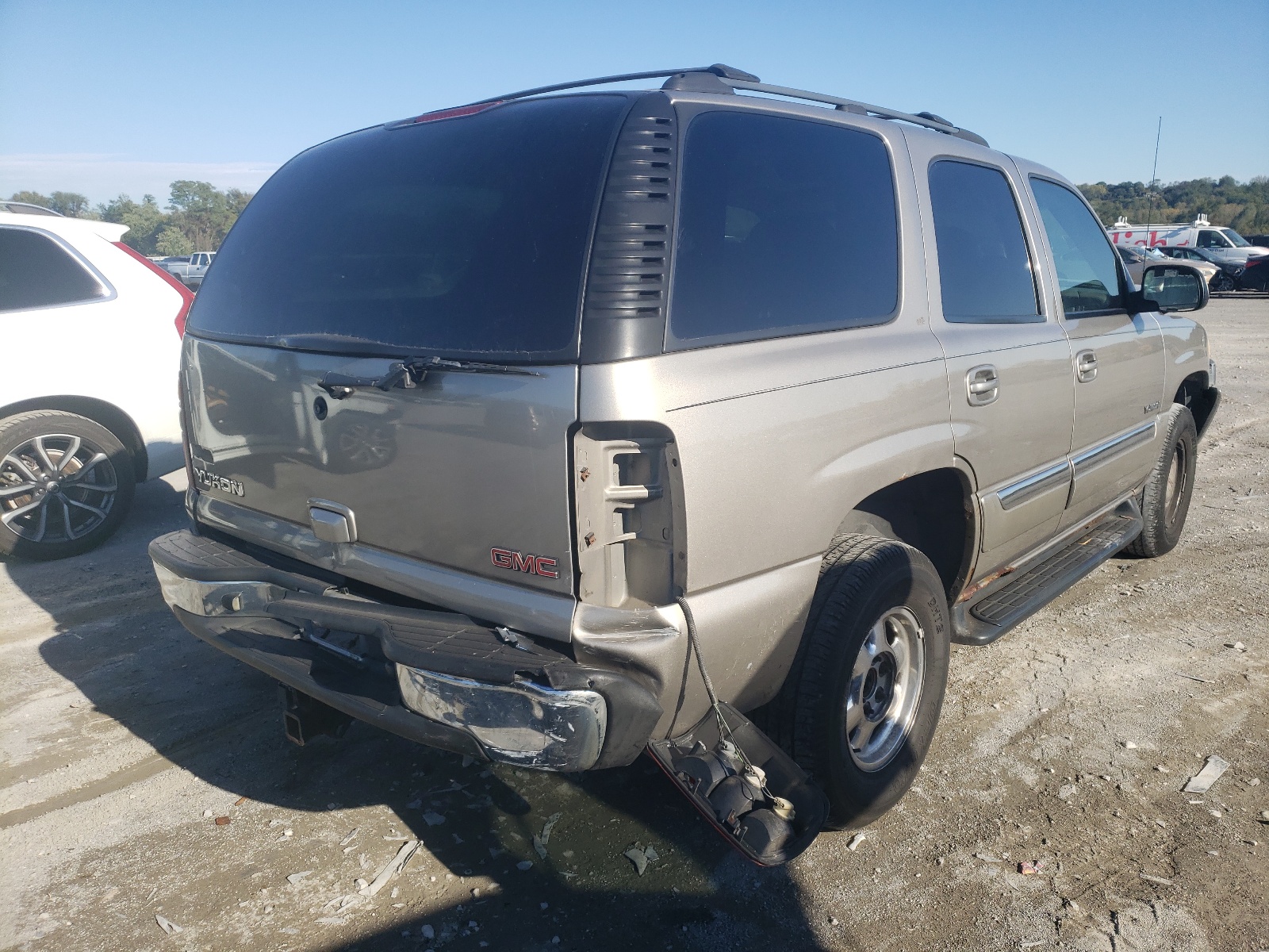 Photo 4 from auction – 2002 GMC YUKON with VIN 1GKEK13Z92J299988