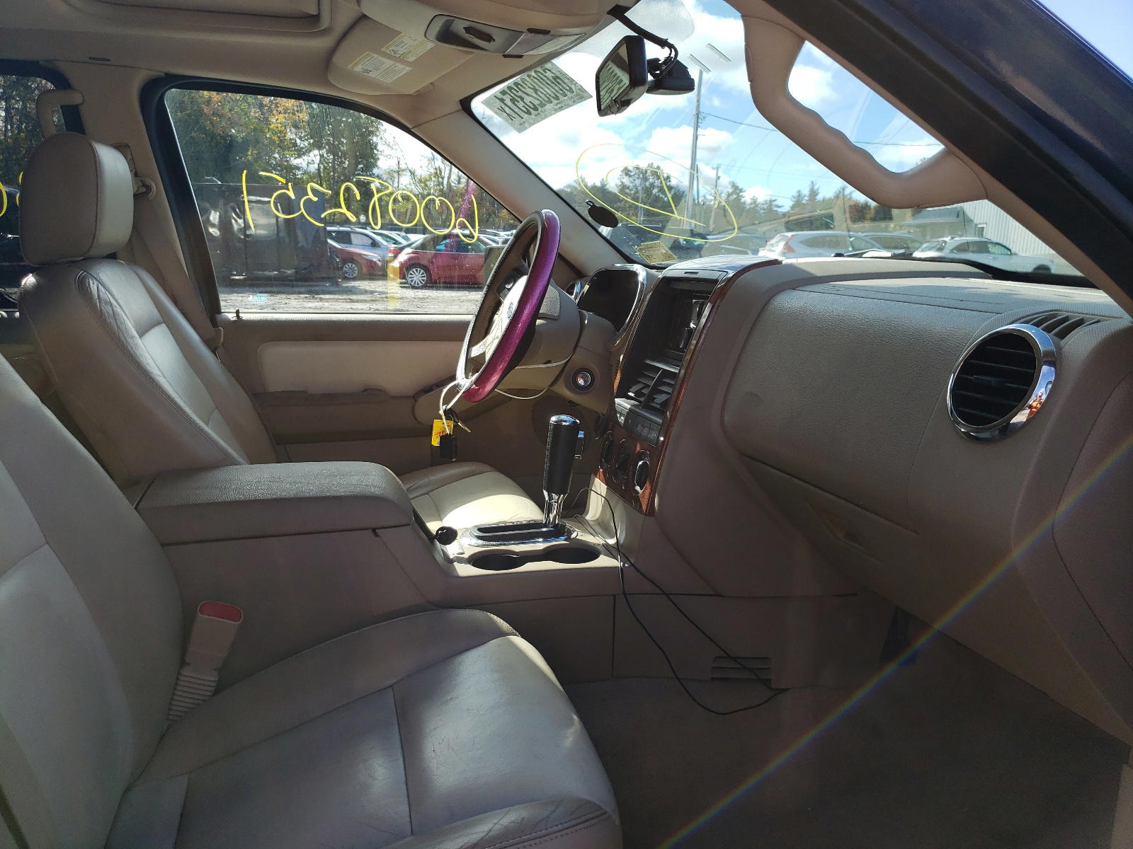 Photo 5 from auction – 2008 FORD EXPLORER E with VIN 1FMEU74E98UA38884