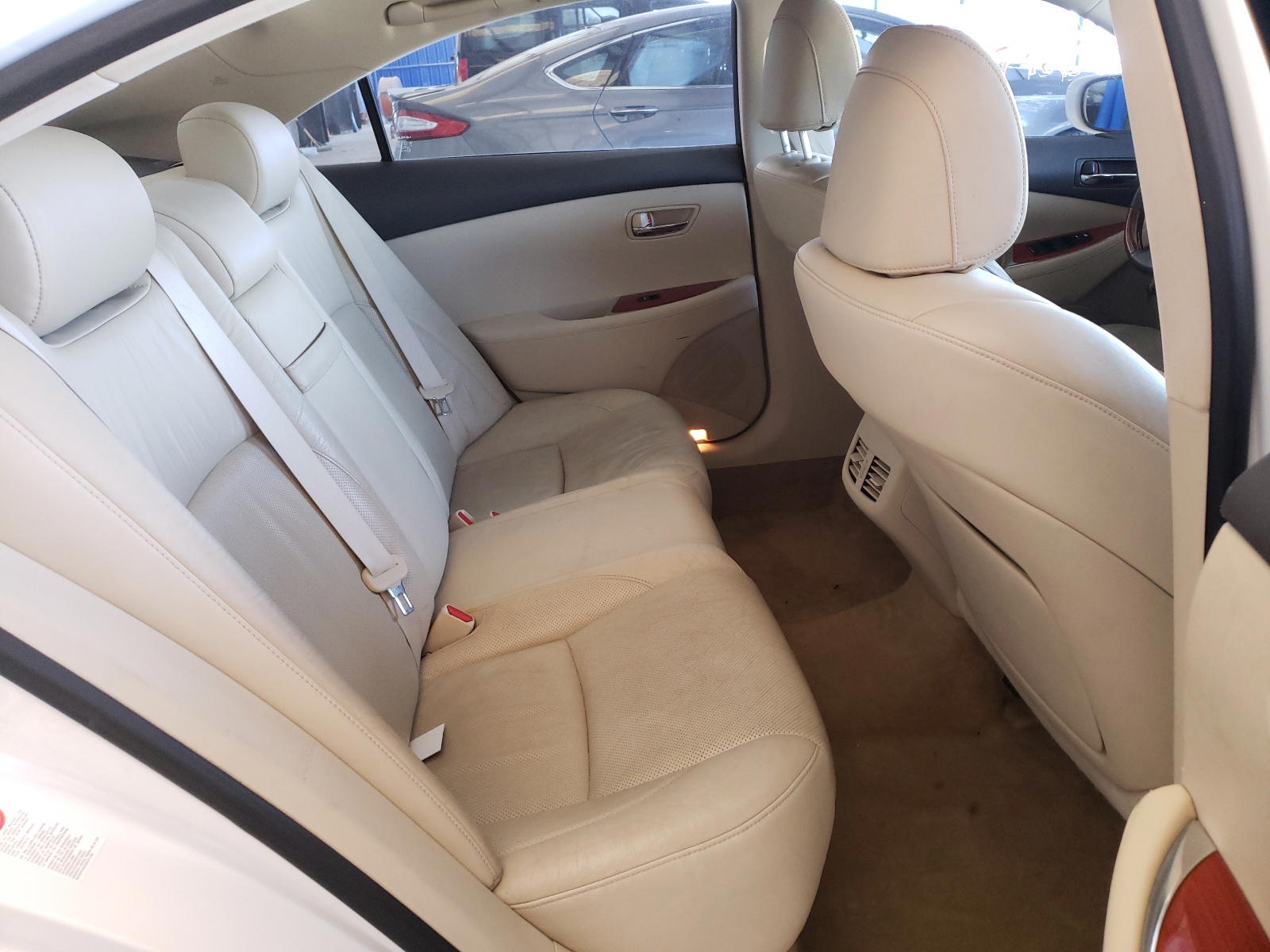 Photo 6 from auction – 2010 LEXUS ES 350 with VIN JTHBK1EG9A2396853