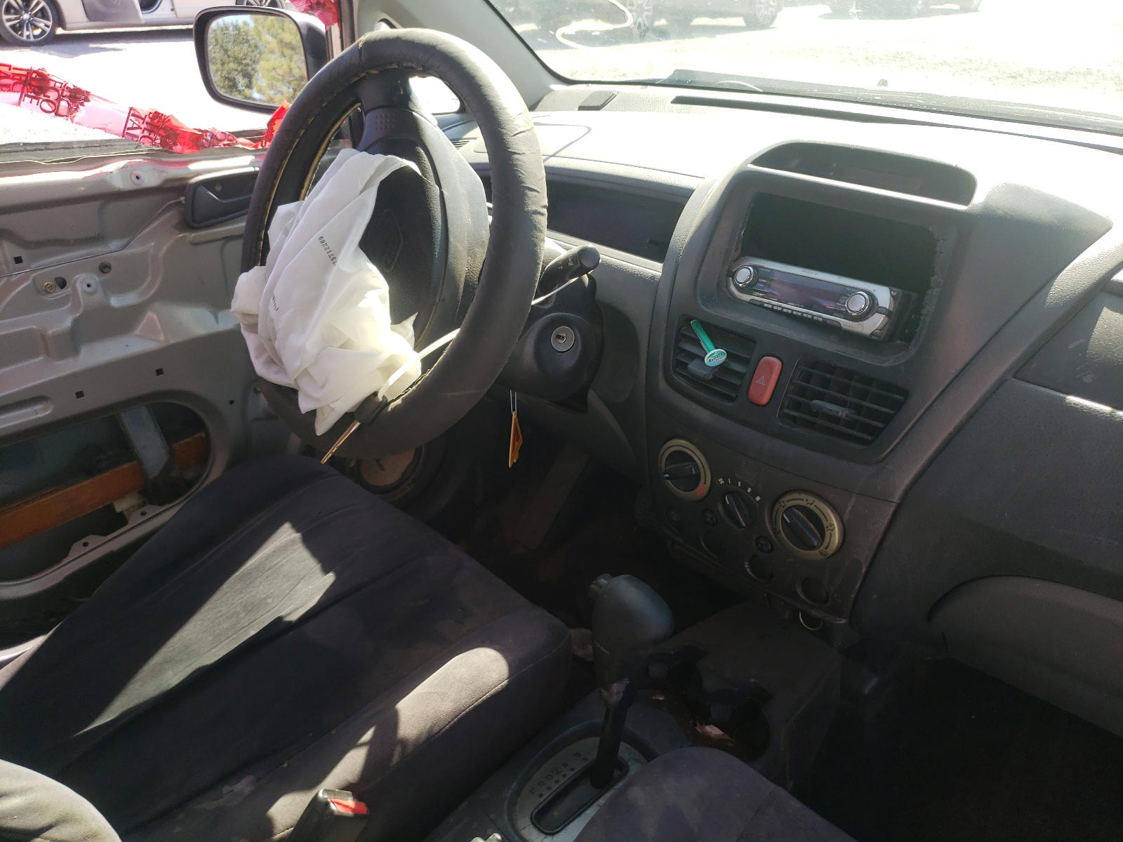 Photo 9 from auction – 2004 SUZUKI AERIO with VIN JS2RA61S945204303