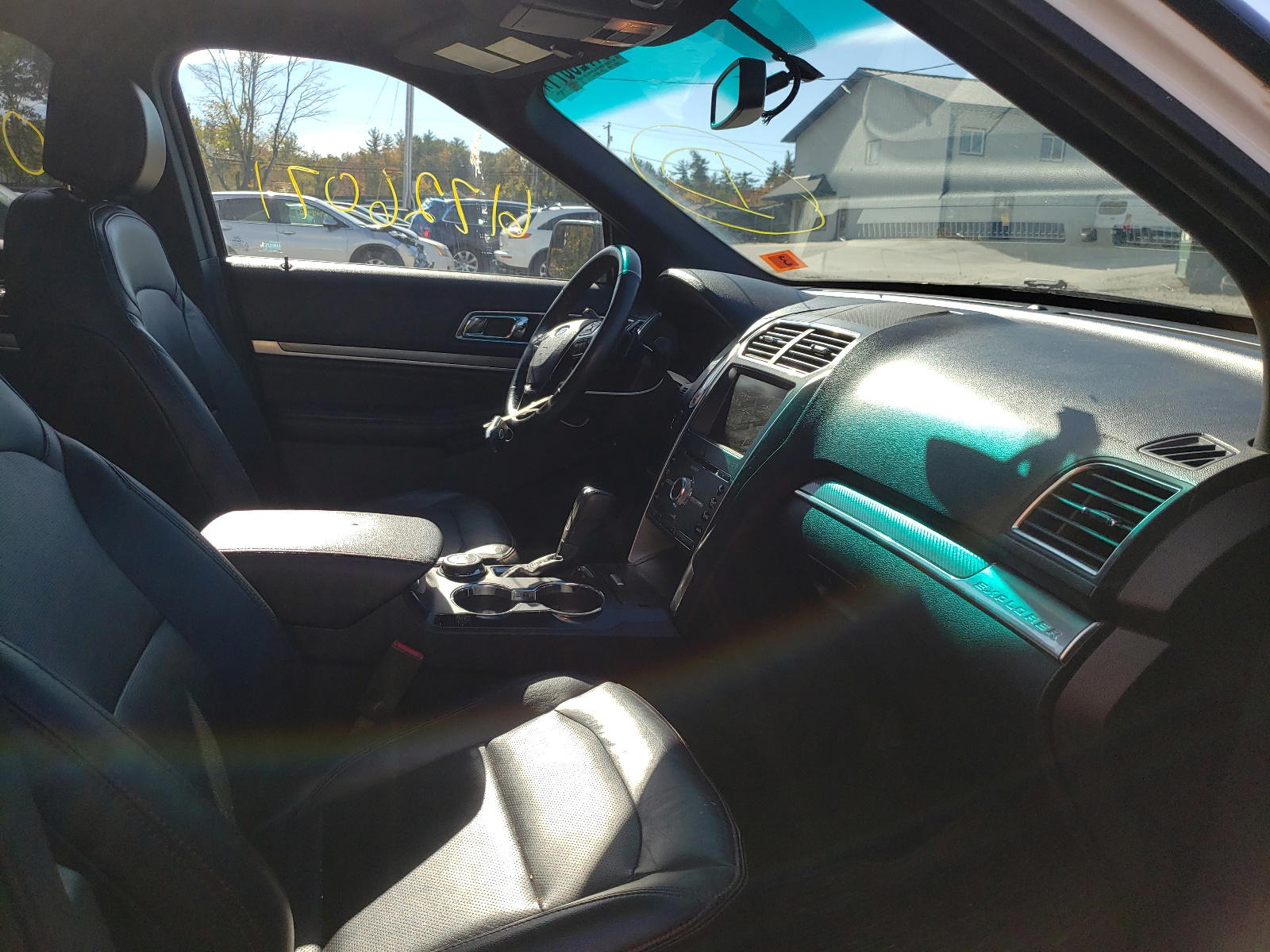 Photo 5 from auction – 2016 FORD EXPLORER S with VIN 1FM5K8GT5GGB38354