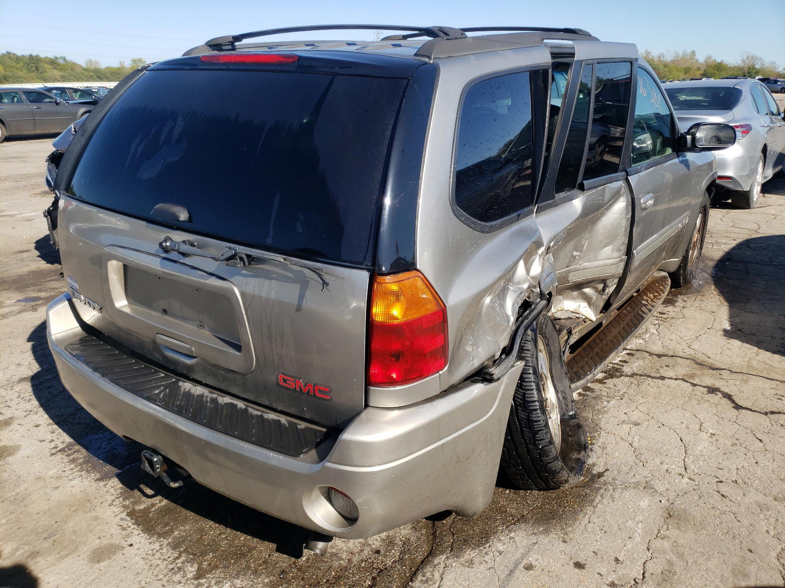 Photo 4 from auction – 2002 GMC ENVOY with VIN 1GKDT13S822494910