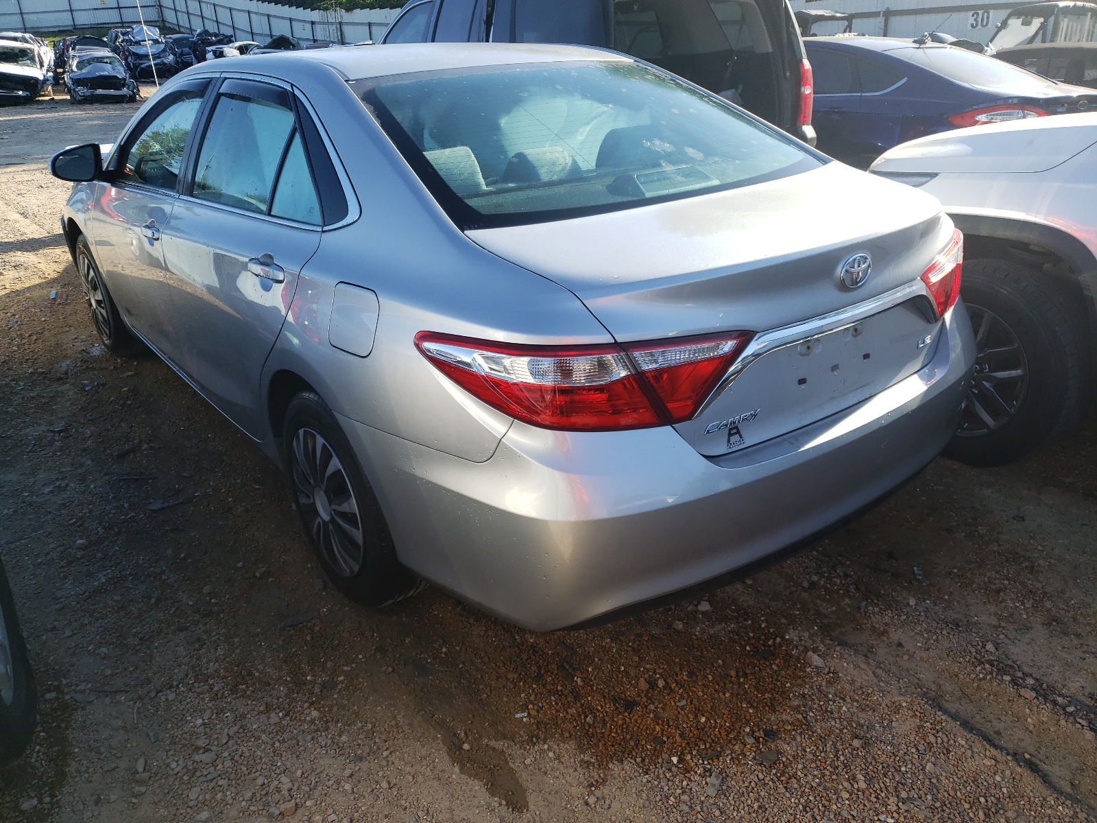 Photo 3 from auction – 2017 TOYOTA CAMRY LE with VIN 4T1BF1FK5HU320789