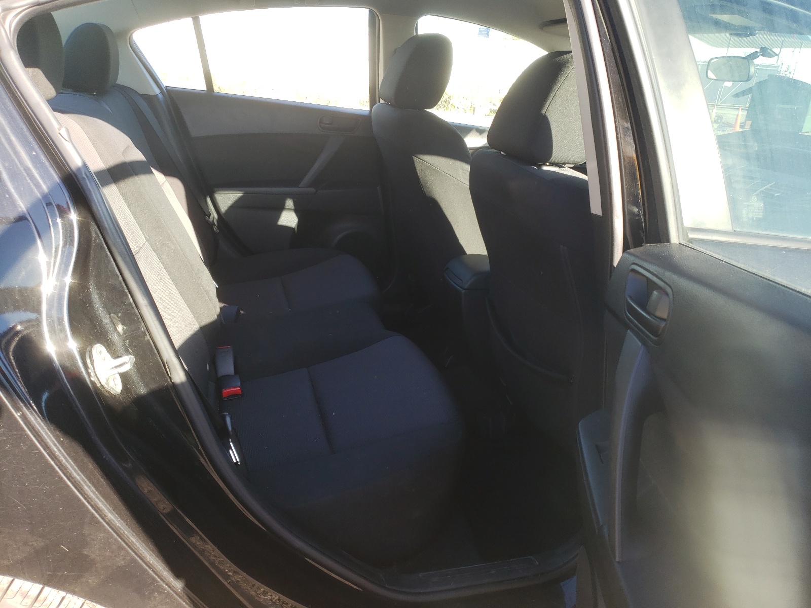 Photo 6 from auction – 2010 MAZDA 3 I with VIN JM1BL1SF1A1122157