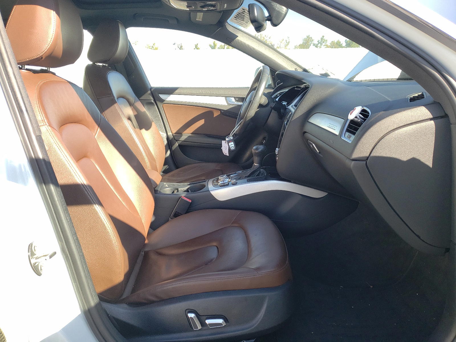 Photo 5 from auction – 2016 AUDI A4 PREMIUM with VIN WAUFFAFL1GN006397