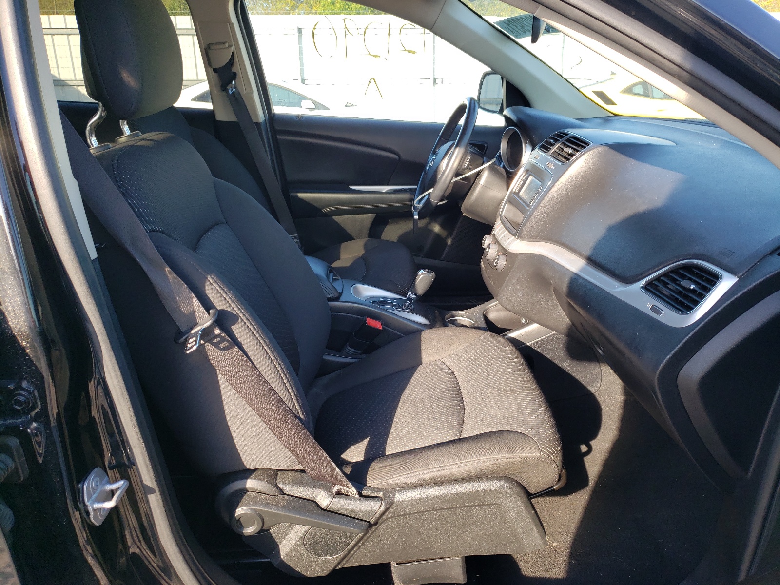 Photo 5 from auction – 2018 DODGE JOURNEY SE with VIN 3C4PDCAB8JT219085