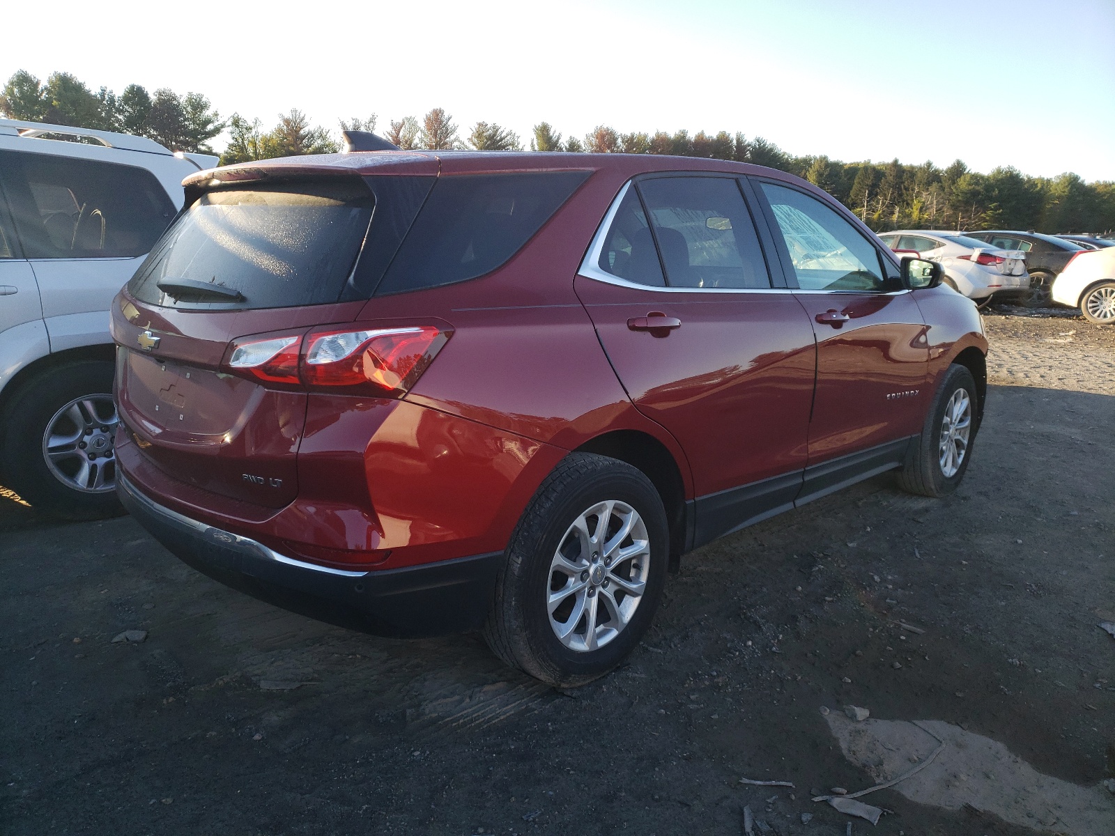 Photo 4 from auction – 2020 CHEVROLET EQUINOX LT with VIN 3GNAXUEV0LS663228