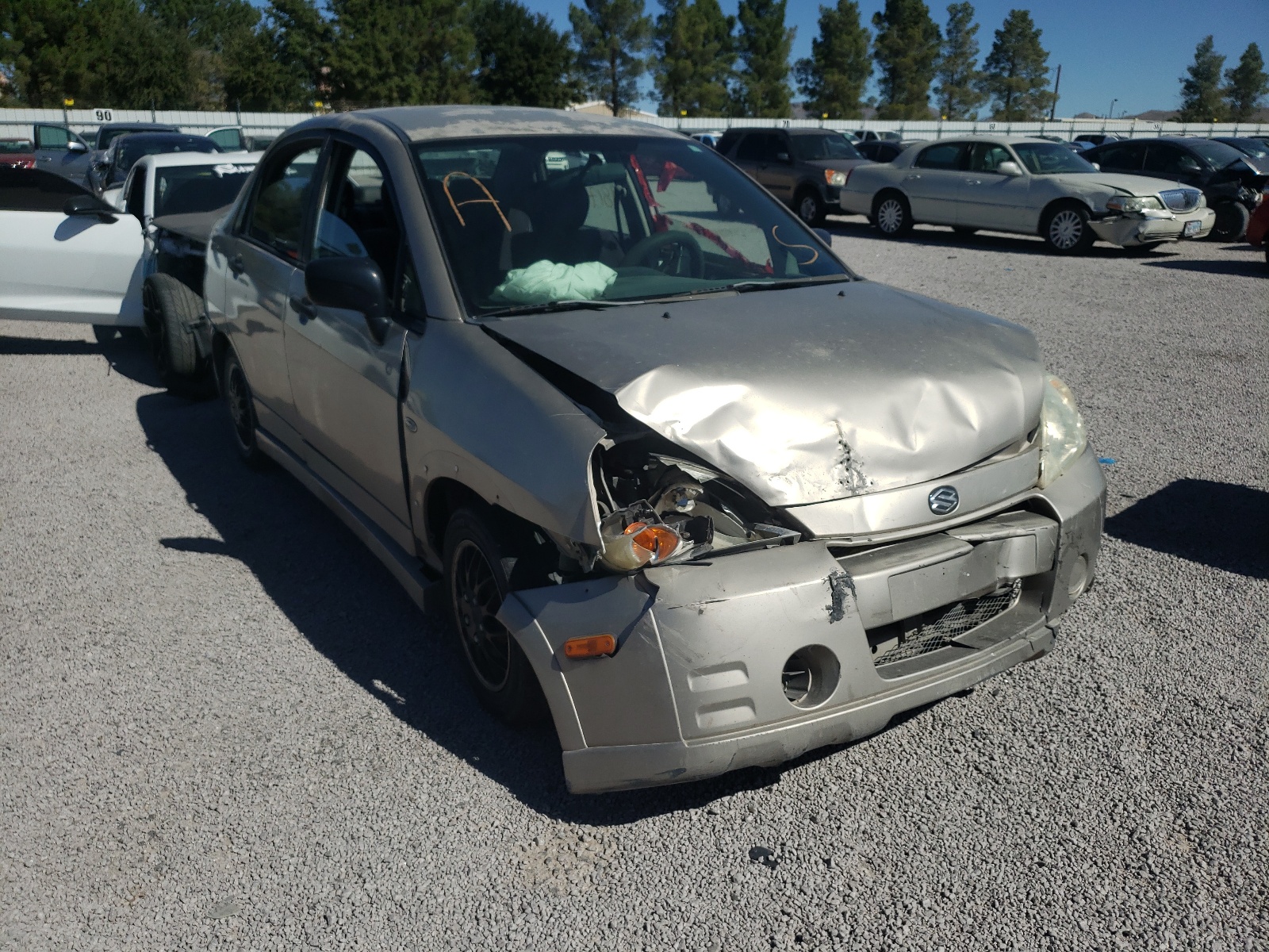 SUZUKI AERIO 2004 مع رقم تعريف المركبة JS2RA61S945204303 - صورة من المزاد