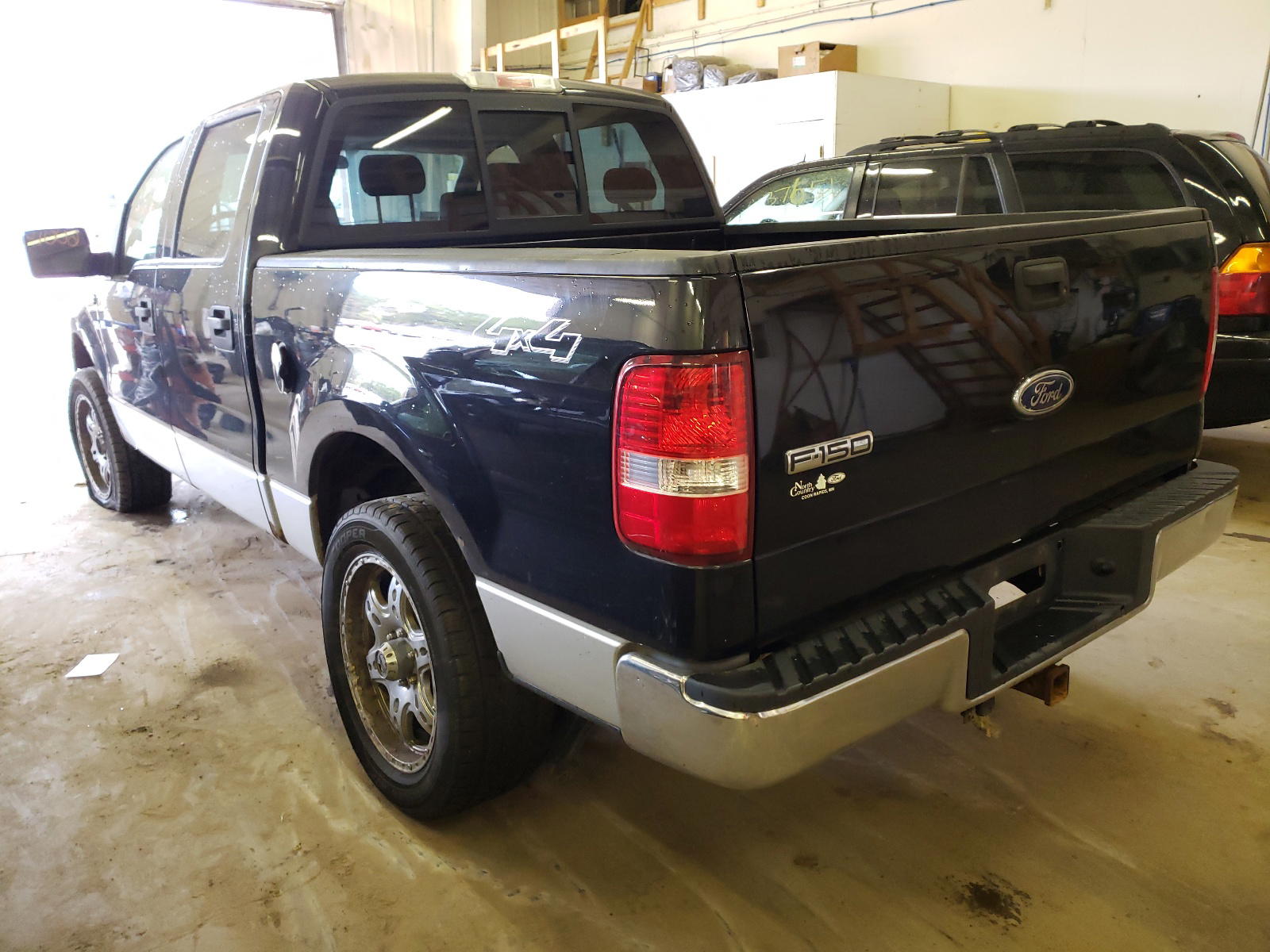 Photo 3 from auction – 2004 FORD F150 SUPER with VIN 1FTPW14554FA12656