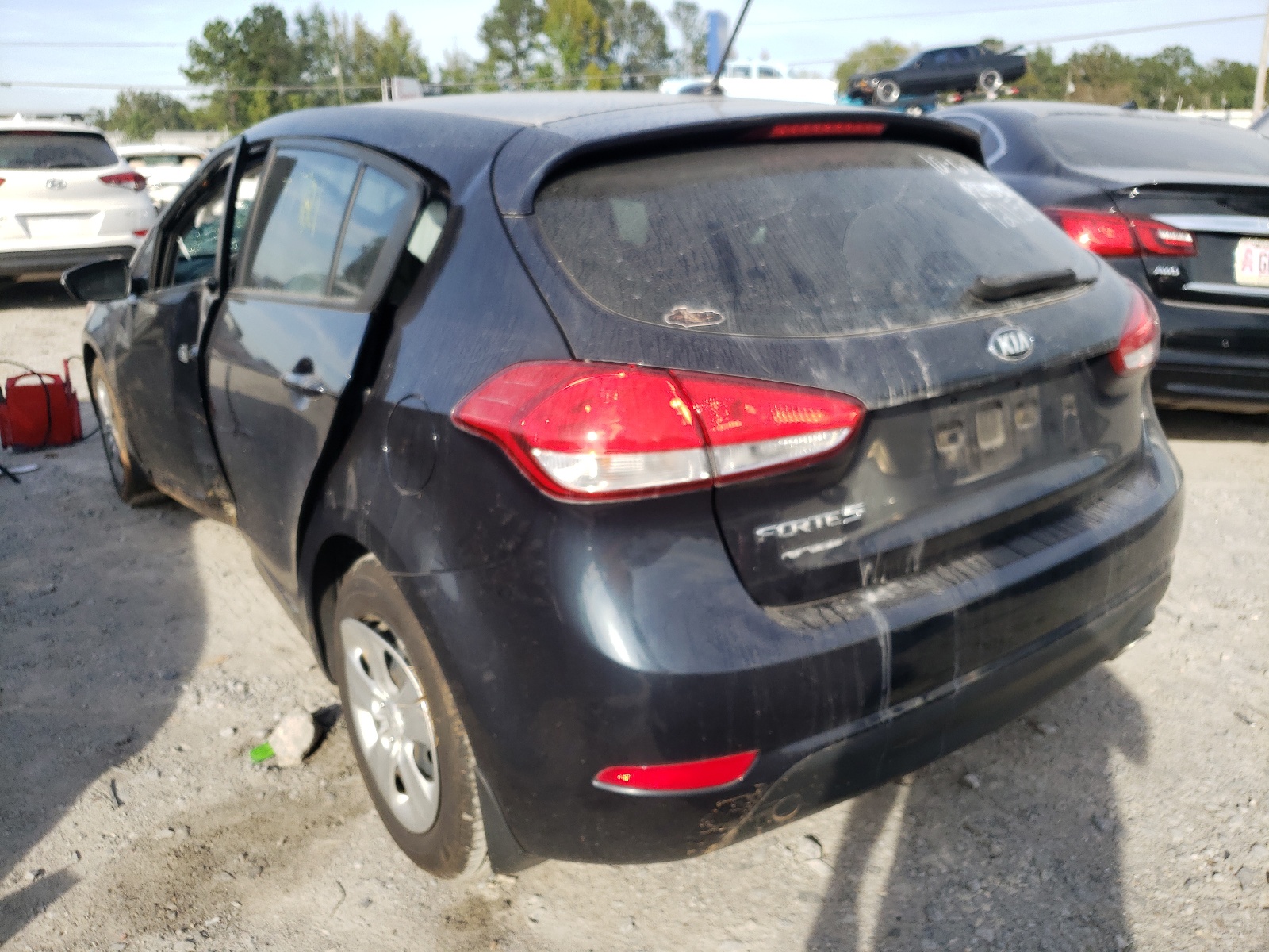 Photo 3 from auction – 2017 KIA FORTE LX with VIN KNAFK5A82H5702046