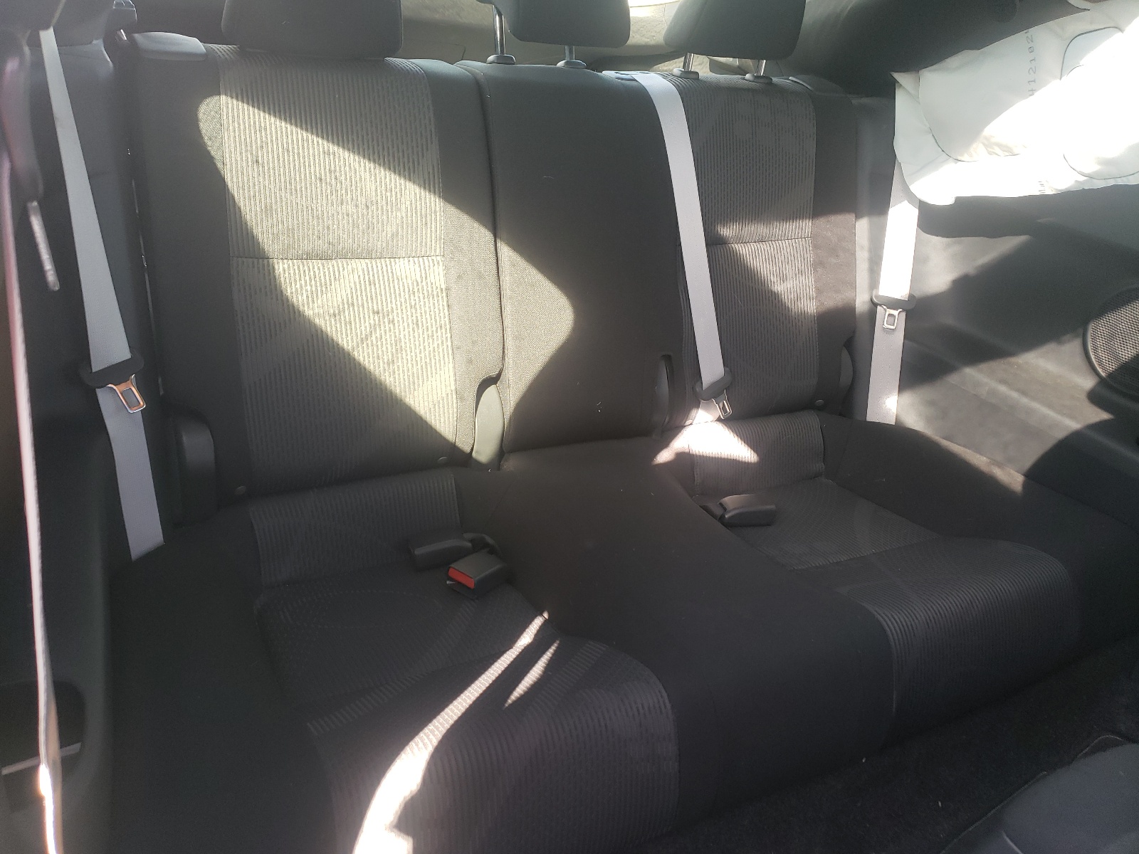 Photo 6 from auction – 2014 TOYOTA SCION TC with VIN JTKJF5C77E3072594