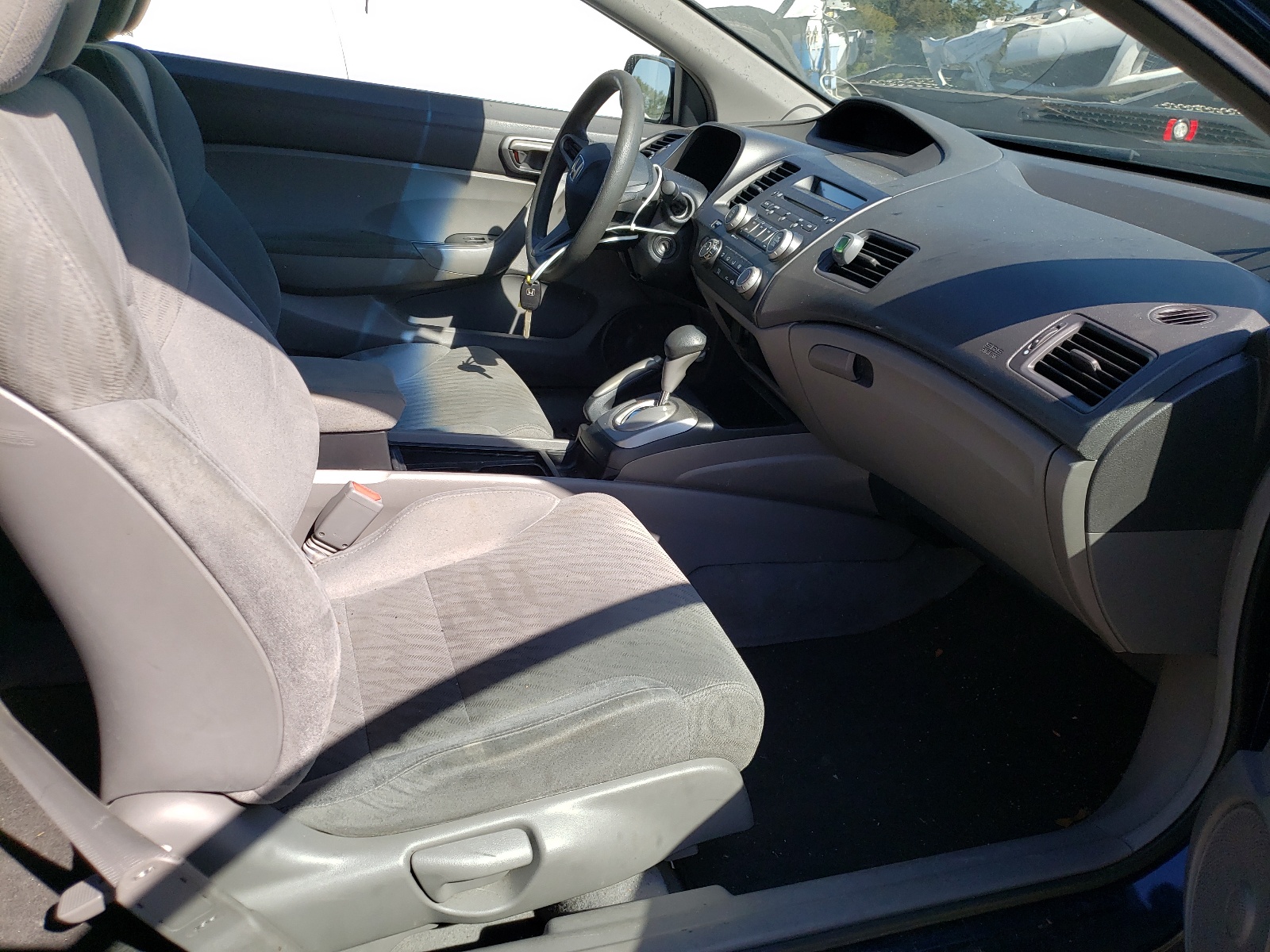 Photo 5 from auction – 2011 HONDA CIVIC LX with VIN 2HGFG1B68BH511162