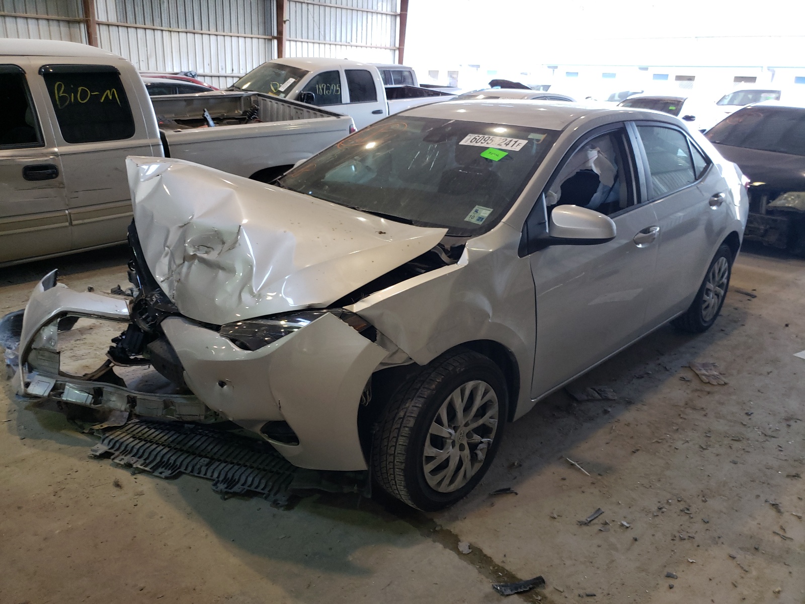 Photo 2 from auction – 2018 TOYOTA COROLLA L with VIN 5YFBURHE3JP752963