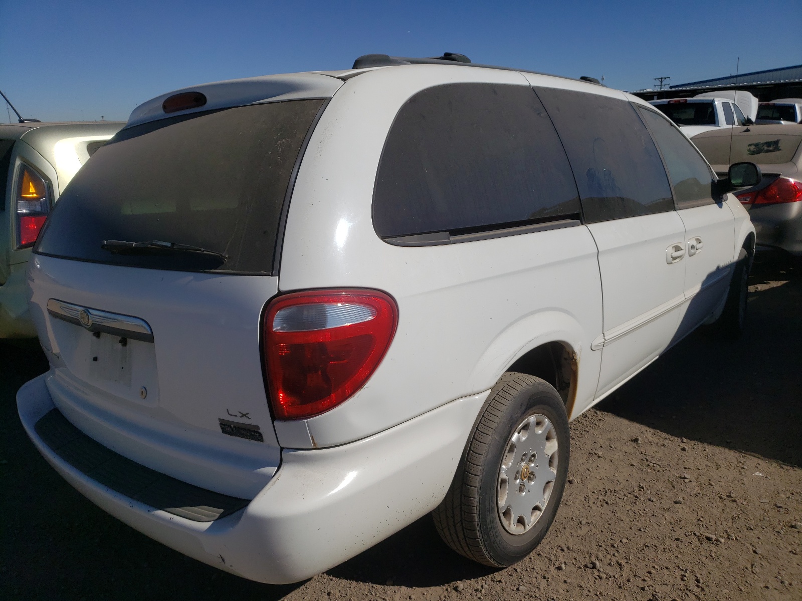 Photo 4 from auction – 2001 CHRYSLER TOWN & COU with VIN 2C4GT44L31R282921