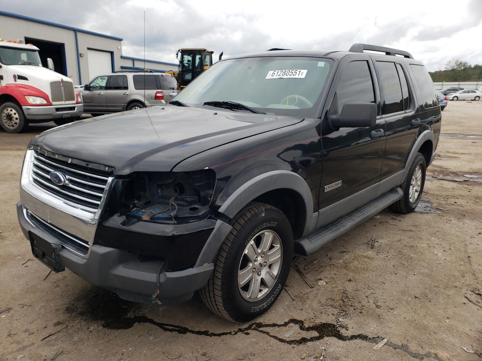 Photo 2 from auction – 2006 FORD EXPLORER X with VIN 1FMEU73E06UB24745