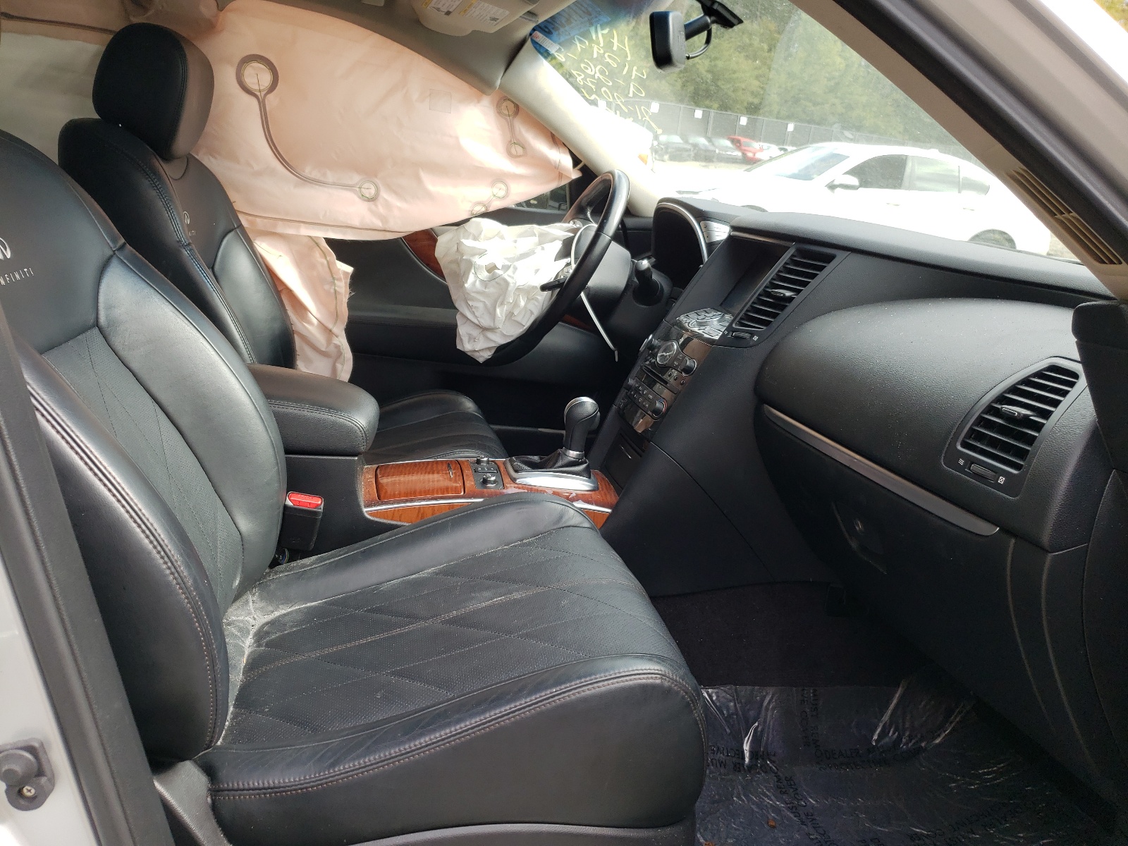 Photo 5 from auction – 2014 INFINITI QX70 with VIN JN8CS1MW7EM412979