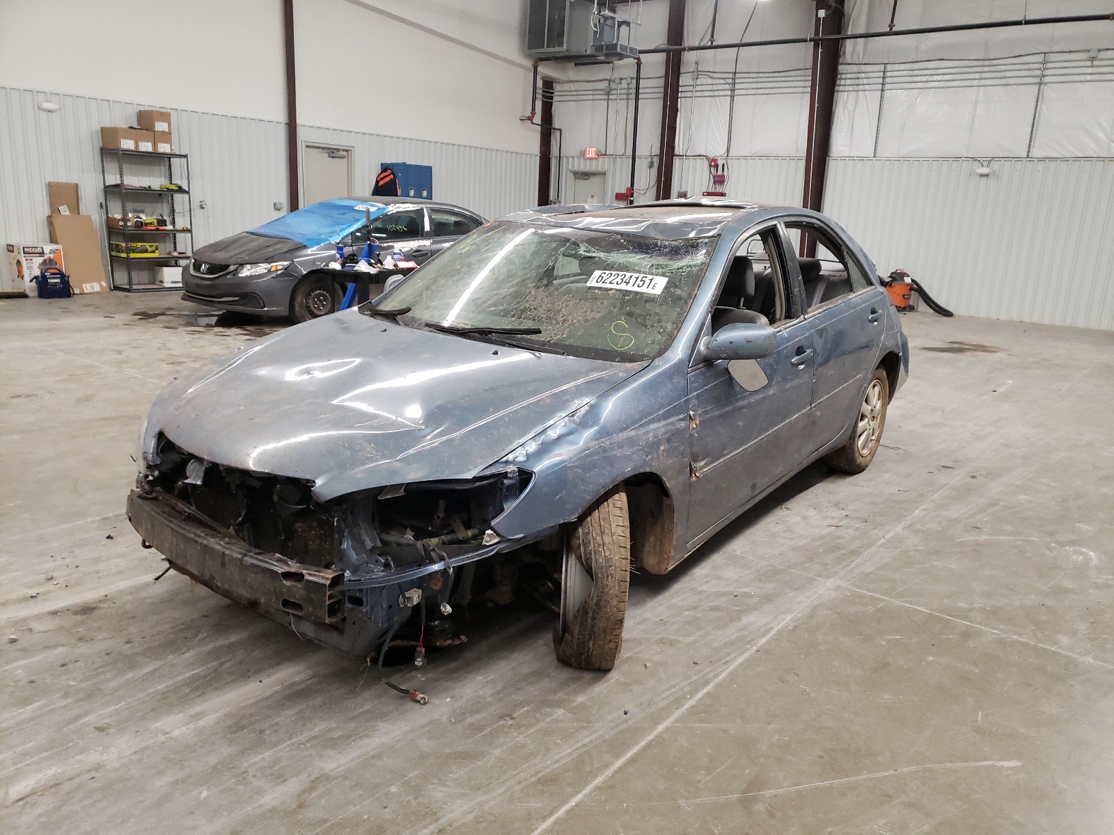 Photo 2 from auction – 2003 TOYOTA CAMRY LE with VIN 4T1BE30K63U686129