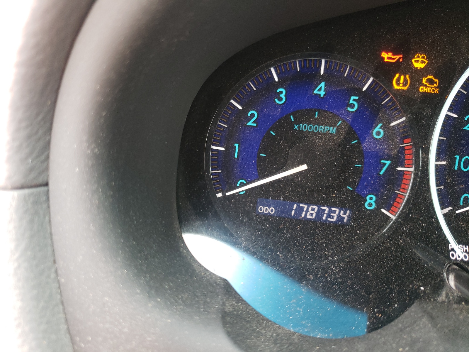 Photo 12 from auction – 2010 TOYOTA SIENNA CE with VIN 5TDKK4CC9AS342433