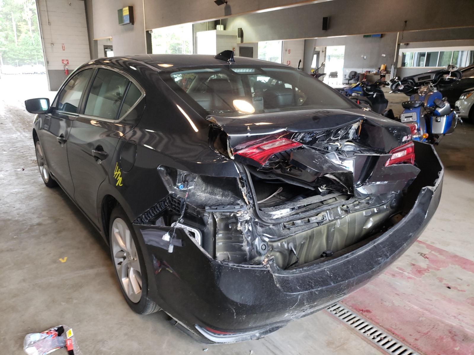 Photo 3 from auction – 2018 ACURA ILX BASE W with VIN 19UDE2F37JA003037